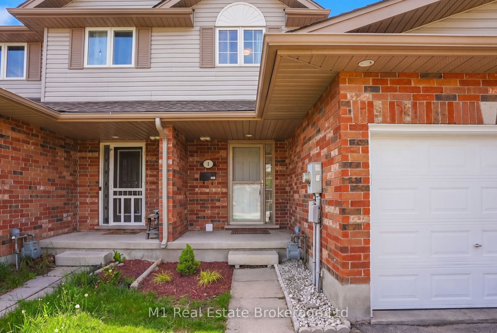 8 Ralston Drive, Guelph, ON N1E 0C3 photo 3