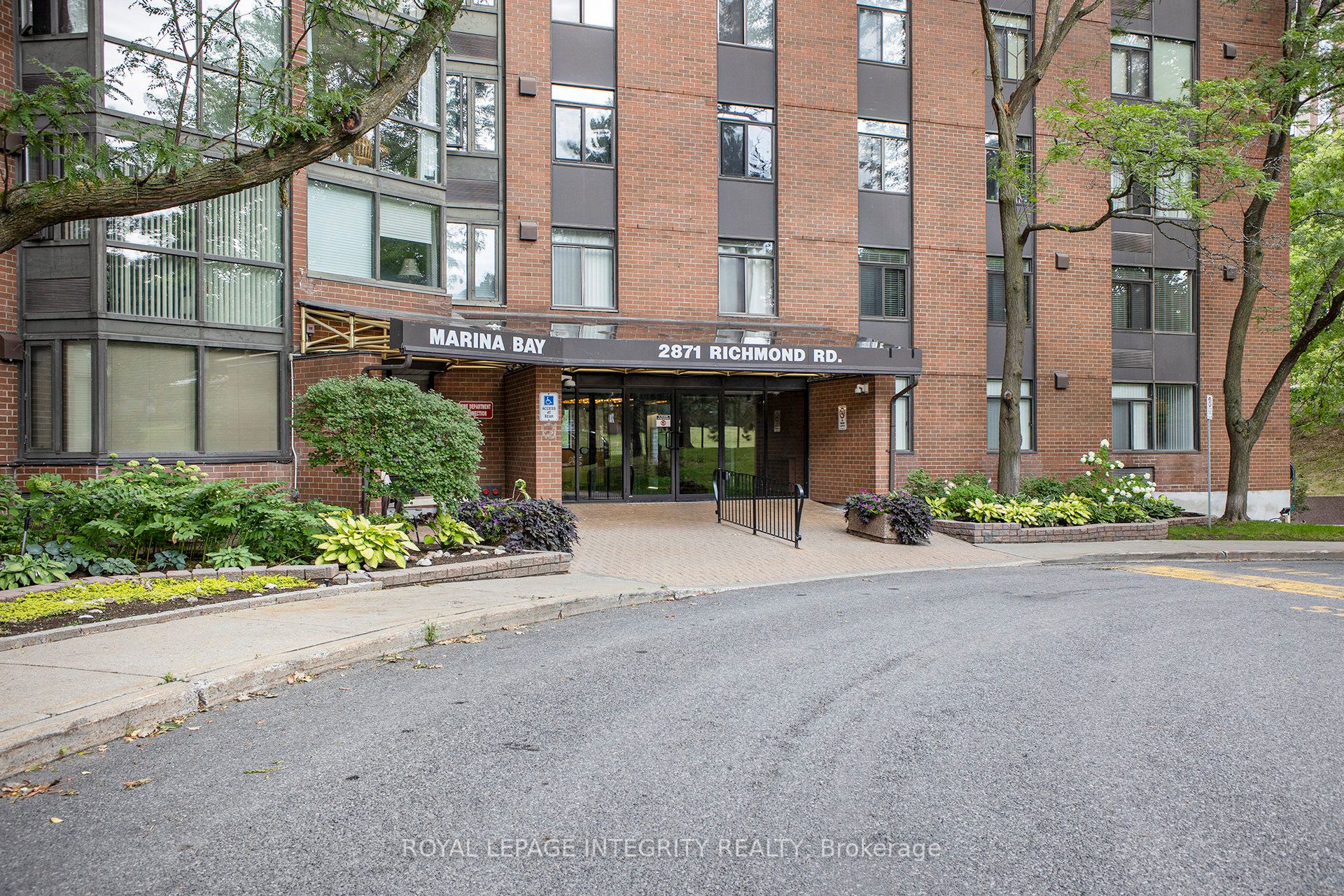 2871 Richmond Road 1608, Britannia Heights - Queensway Terrace N and Area, ON K2B 8M5 photo 3