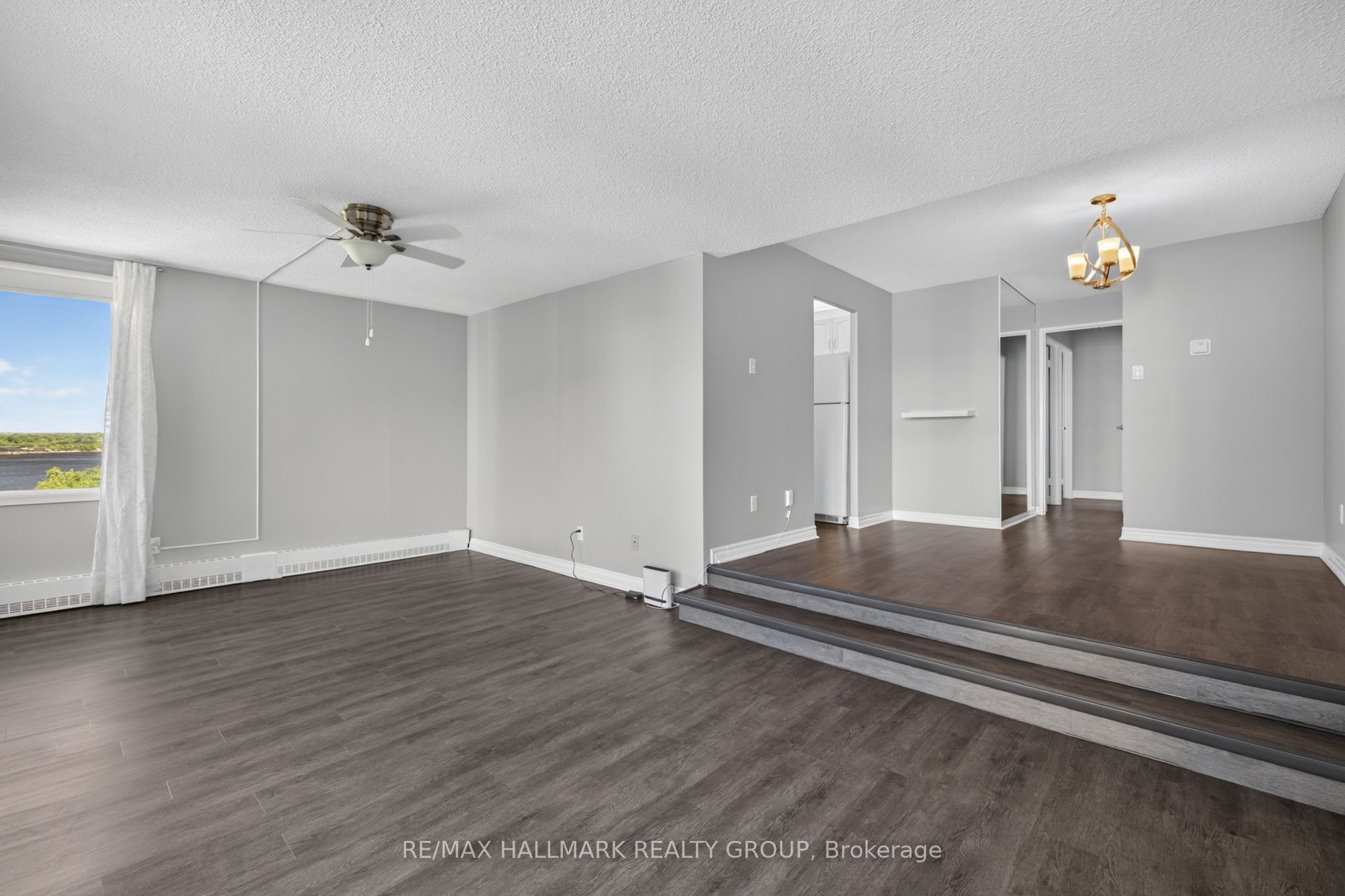 1081 Ambleside Drive 907, Woodroffe, ON K2B 8C8 photo 2