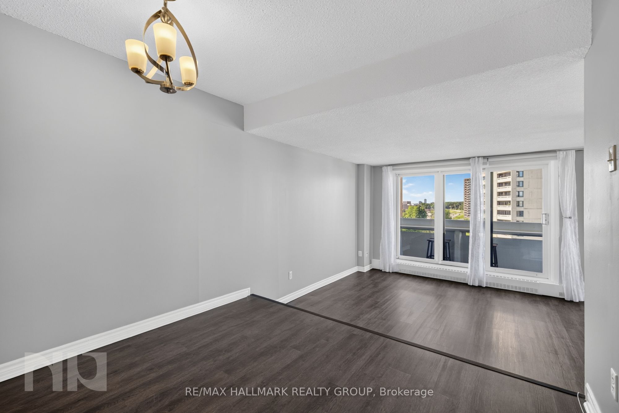 1081 Ambleside Drive 907, Woodroffe, ON K2B 8C8 photo 4