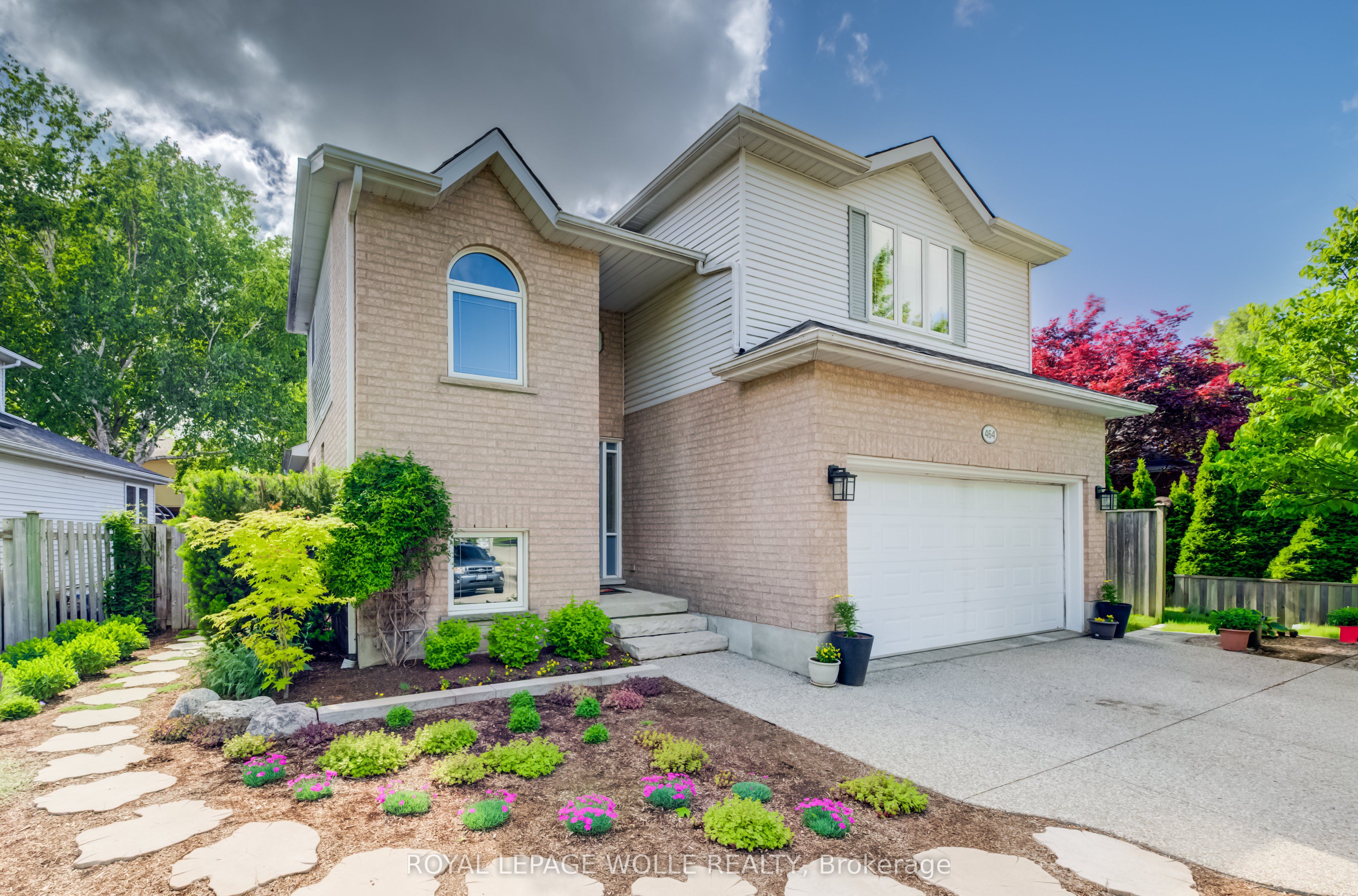 464 Northlake Drive, Waterloo, ON N2V 2A4 photo 4