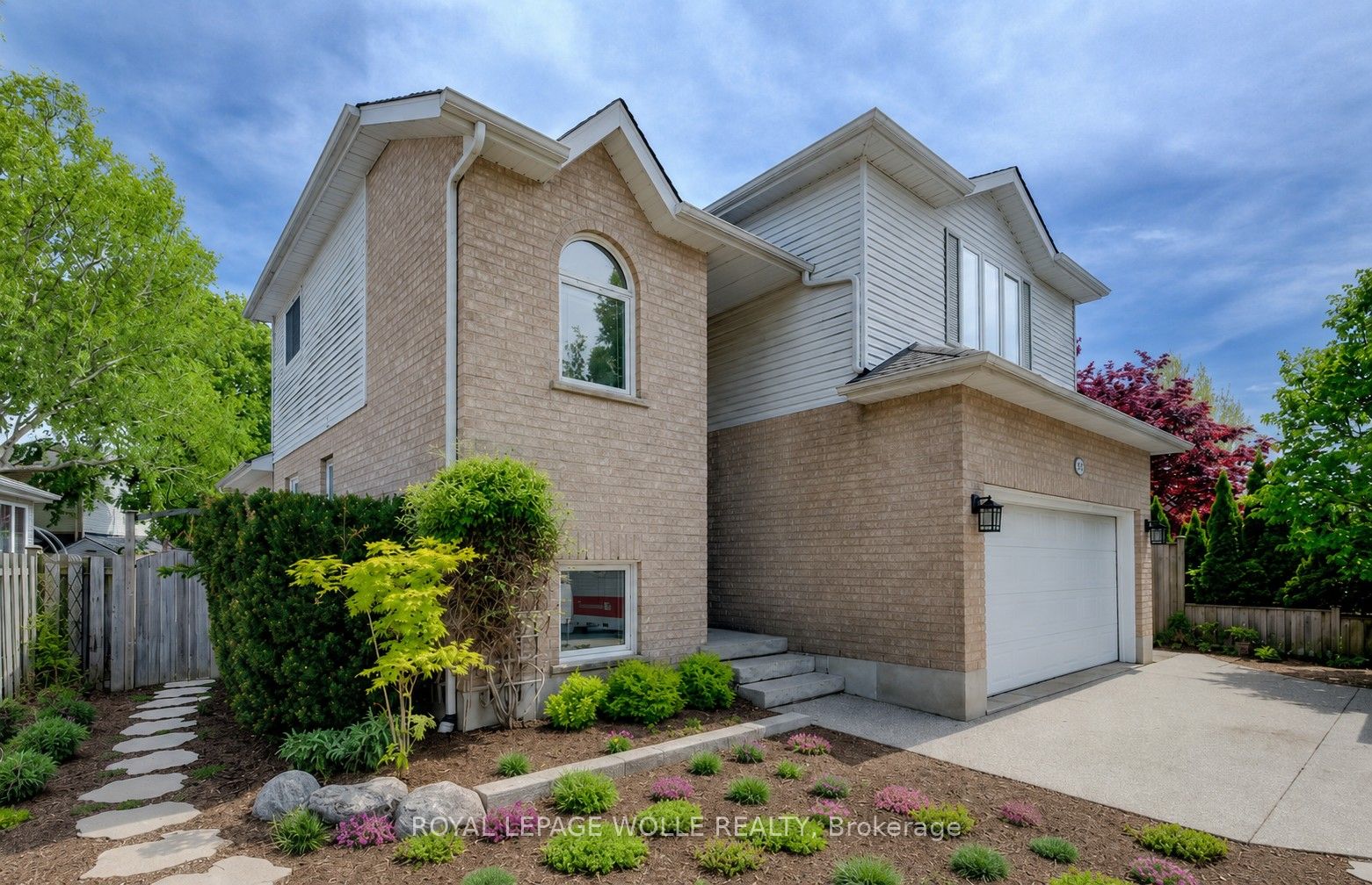 464 Northlake Drive, Waterloo, ON N2V 2A4 photo 5