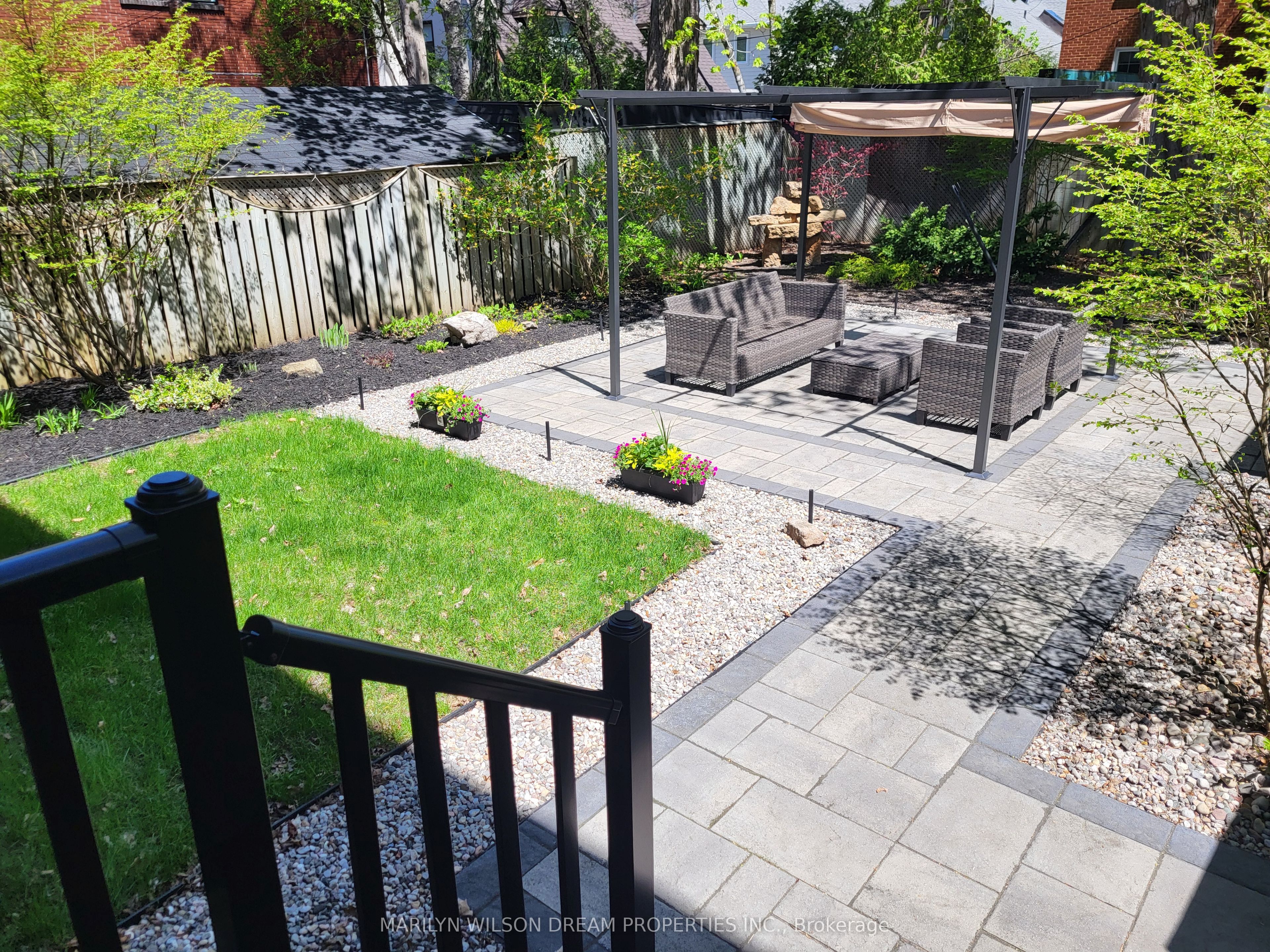 39 Lambton Avenue, New Edinburgh - Lindenlea, ON K1M 0Z8 photo 2