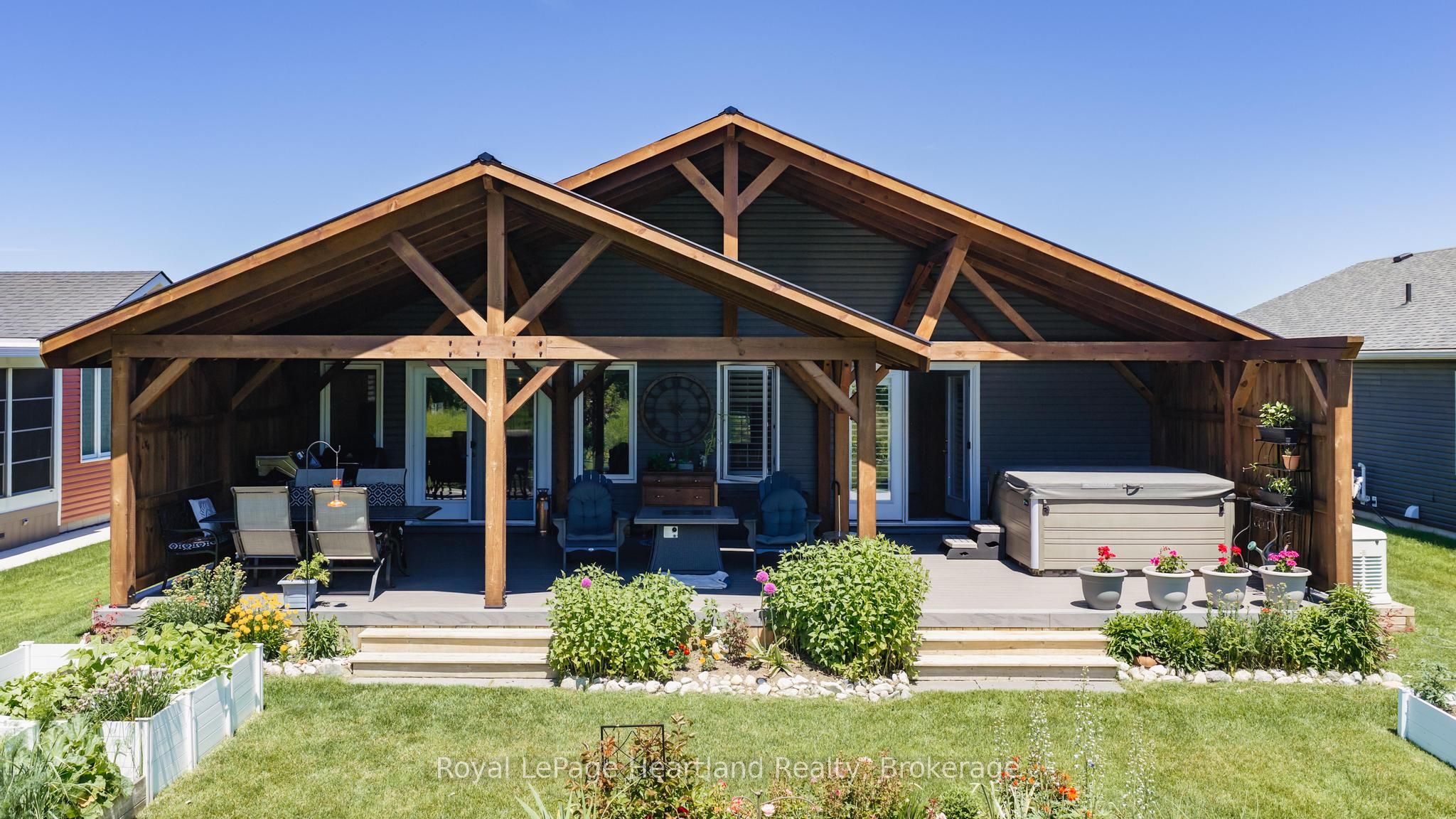 37 LAKE BREEZE Drive, Ashfield-Colborne-Wawanosh, ON N7A 0B7 photo 2
