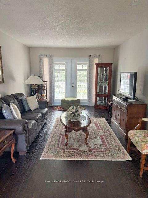 26 Red Haven Drive 7, Grimsby, ON L3M 5K2 photo 3
