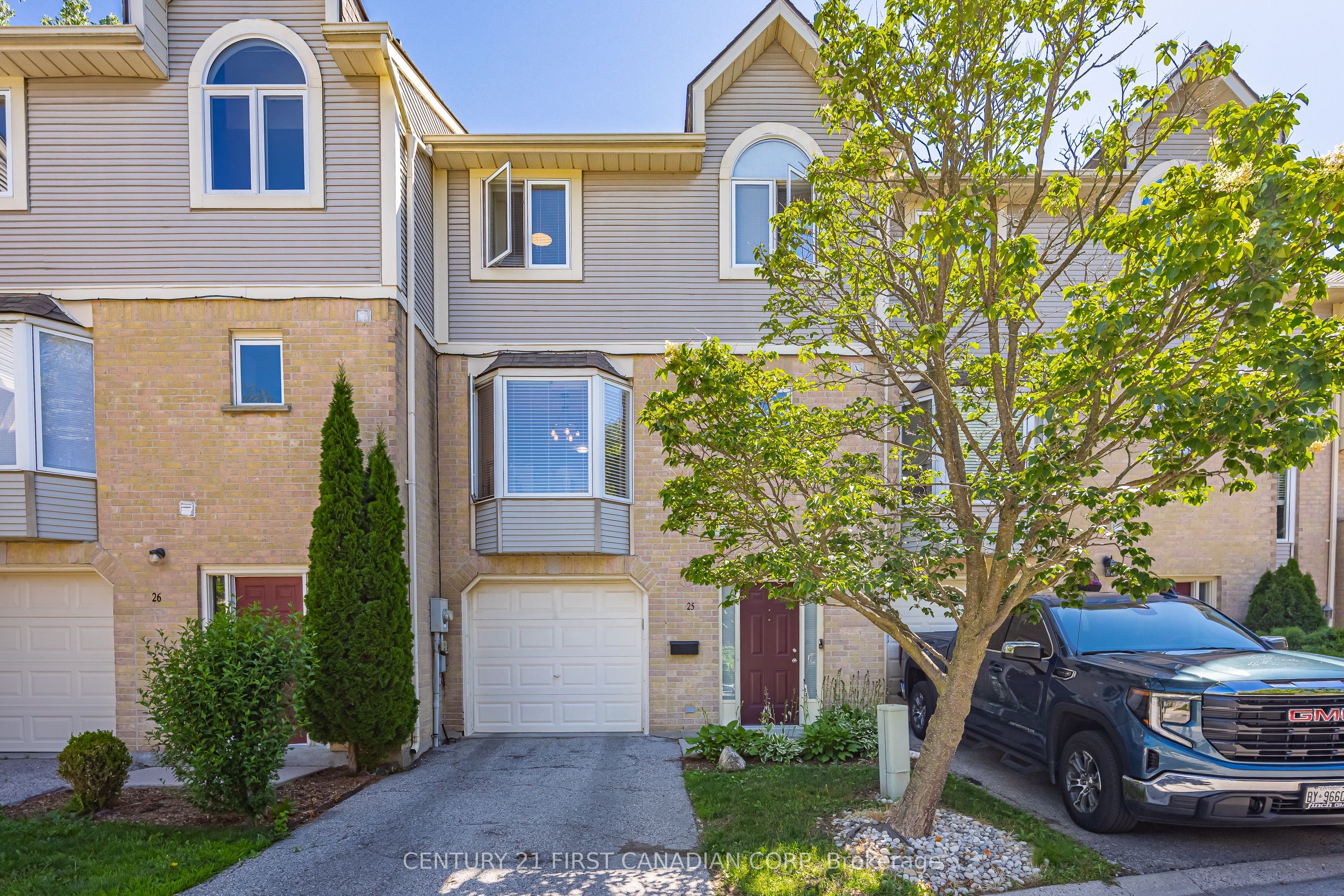 9 Ailsa Place 25, London South, ON N5Z 4Z6