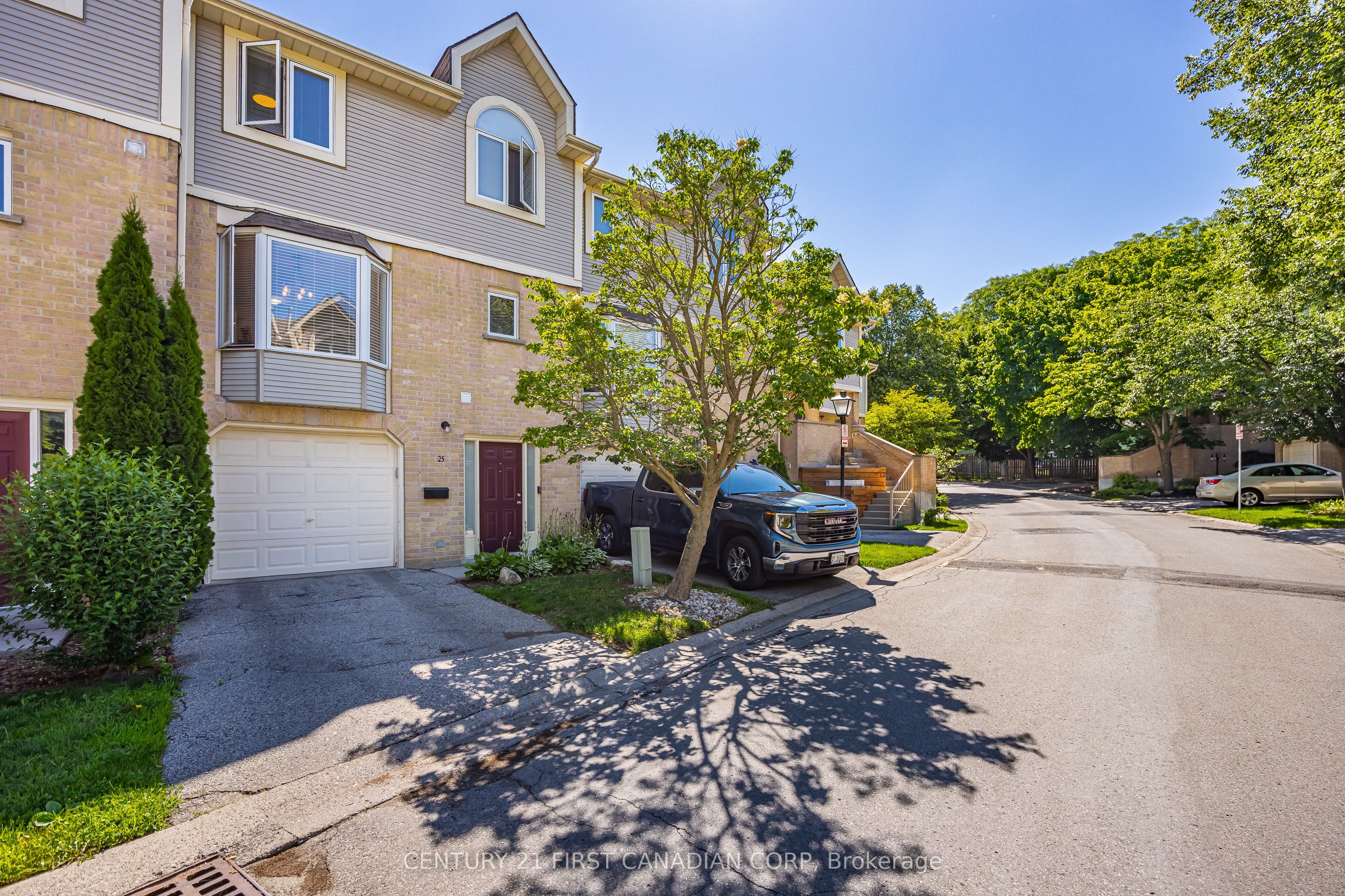 9 Ailsa Place 25, London South, ON N5Z 4Z6 photo 2