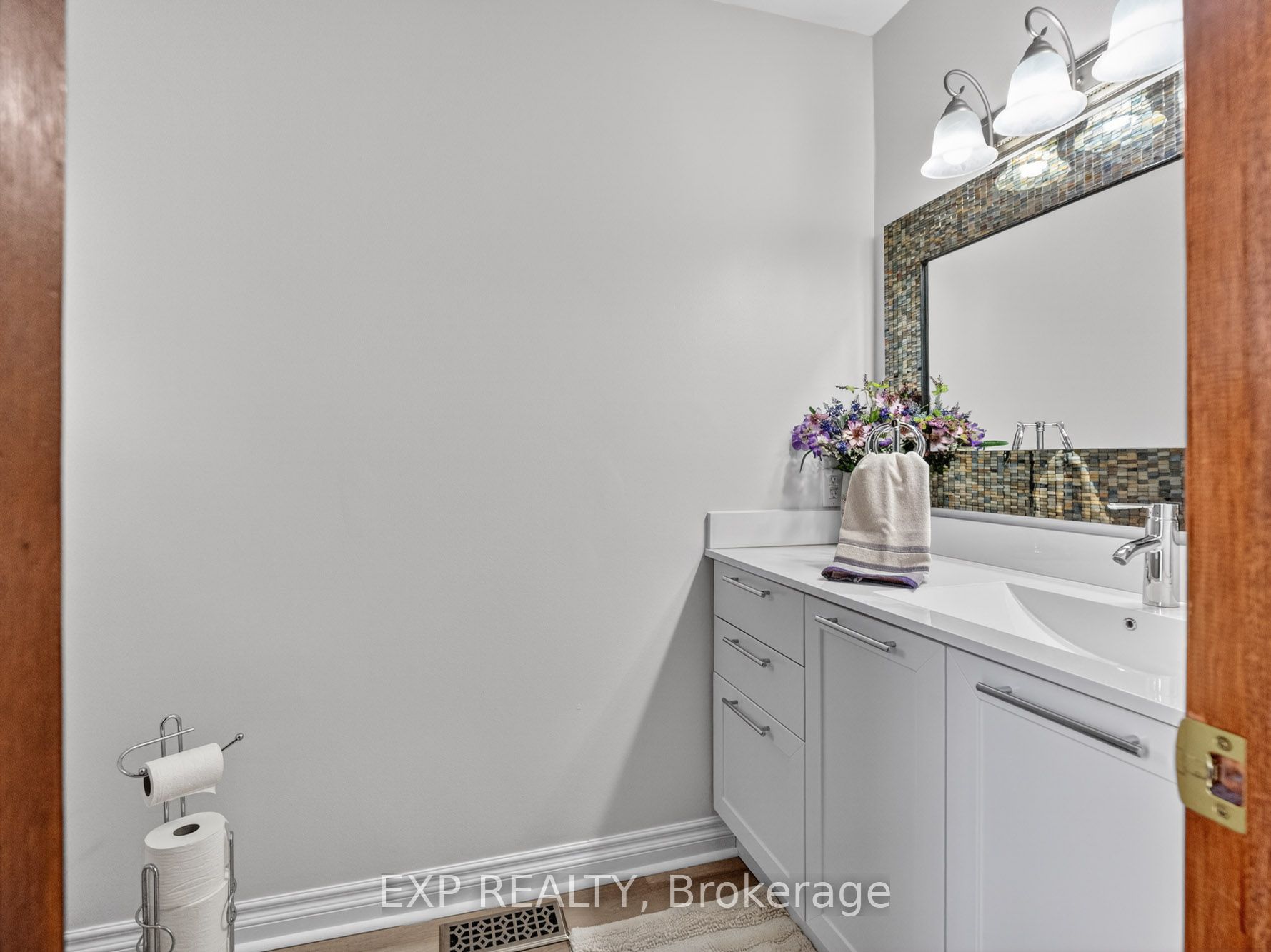 38 Capri Street, Thorold, ON L2V 4S8 photo 5