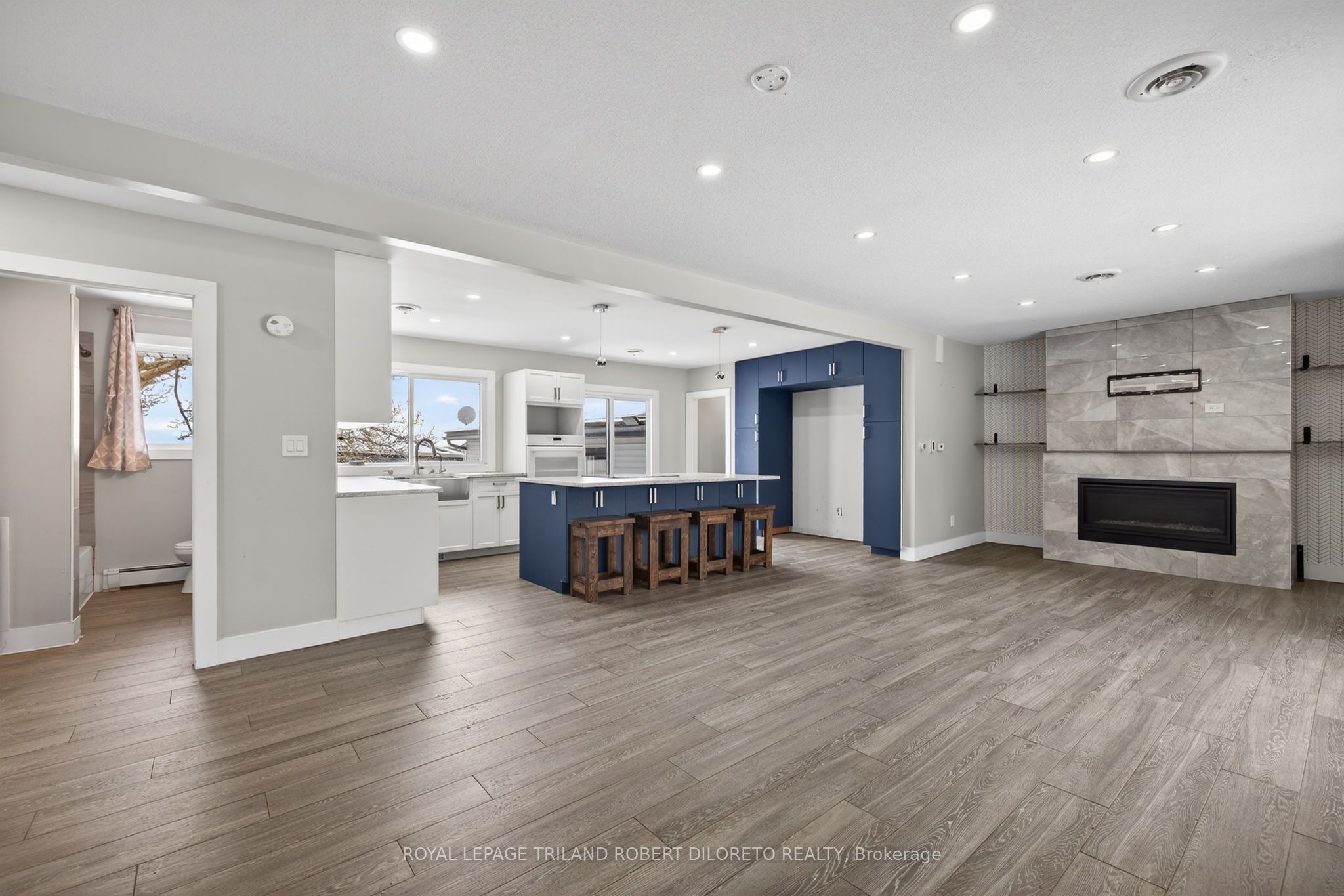 9755 Longwoods Road, Middlesex Centre, ON N6P 1P2 photo 4