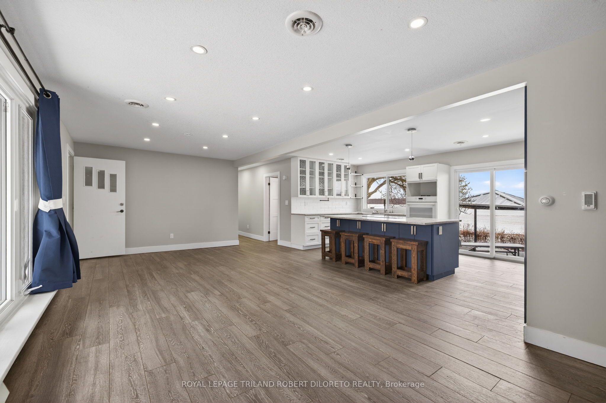 9755 Longwoods Road, Middlesex Centre, ON N6P 1P2 photo 5