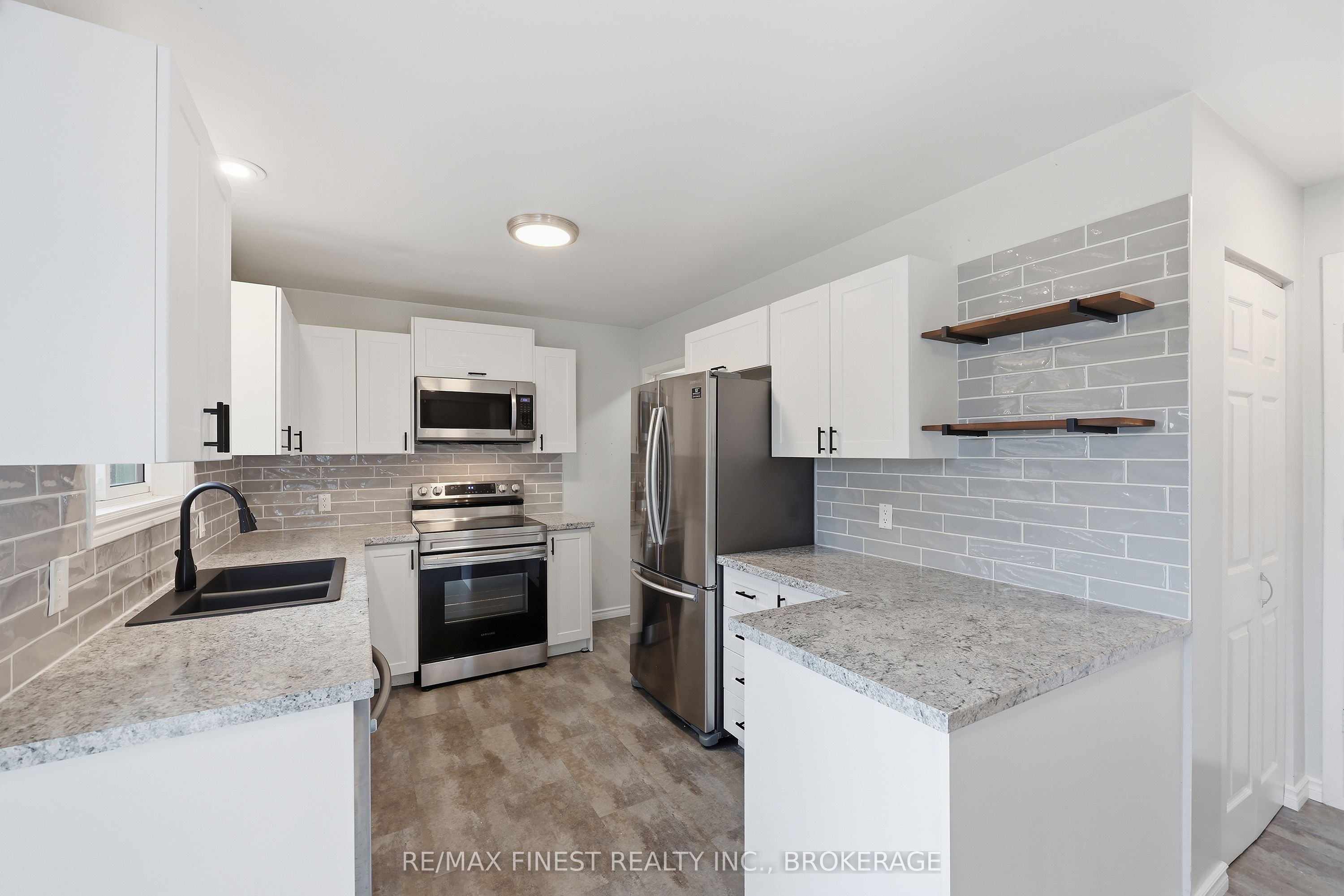 114 Joyce Street, Kingston, ON K7K 6A7 photo 2