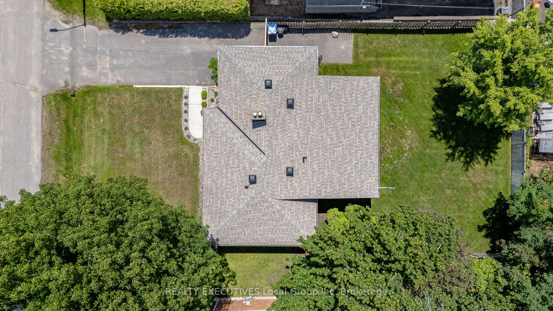 1452 PINEGROVE Crescent, North Bay, ON P1B 4P8 photo 3