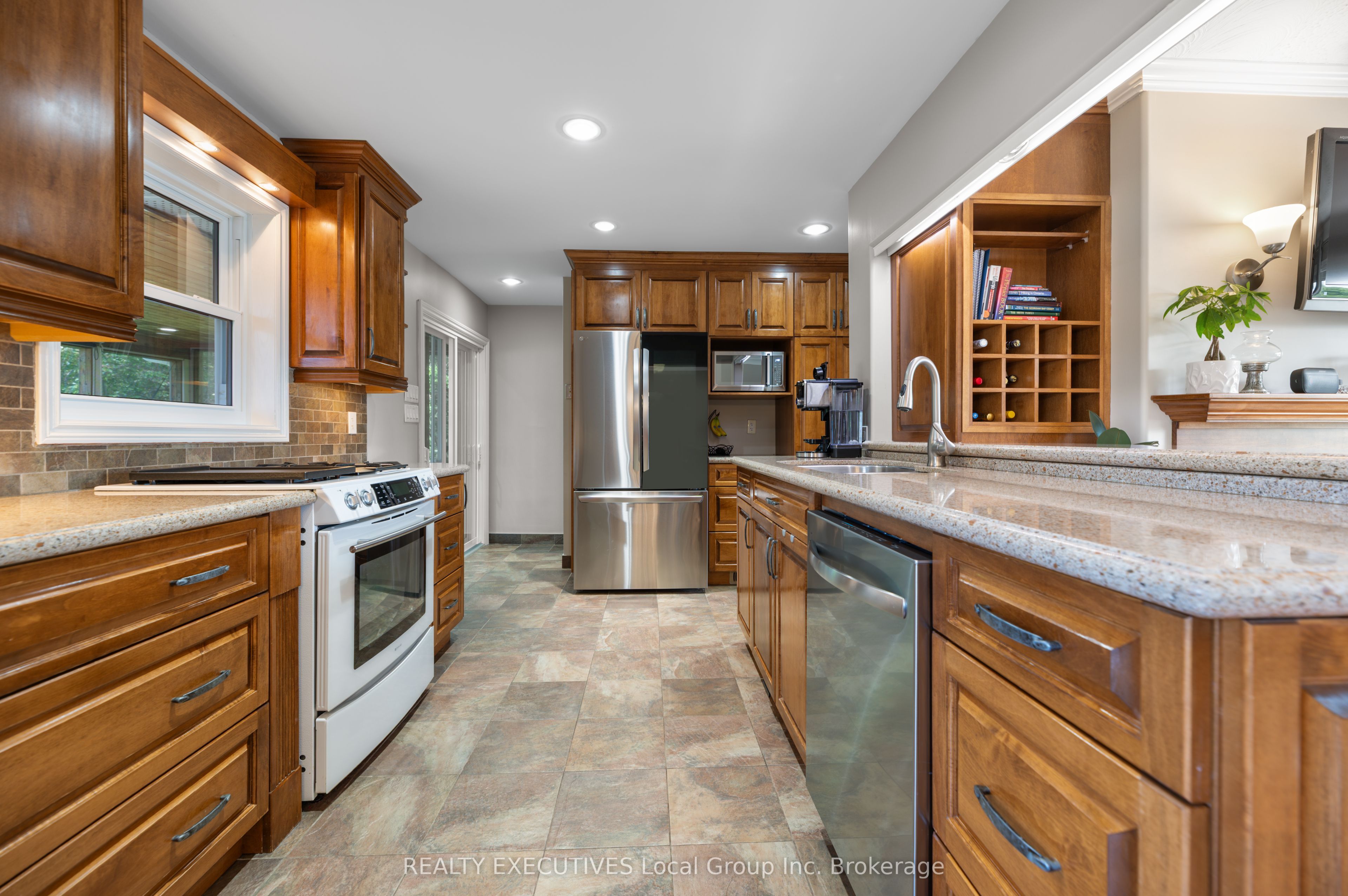1452 PINEGROVE Crescent, North Bay, ON P1B 4P8 photo 4