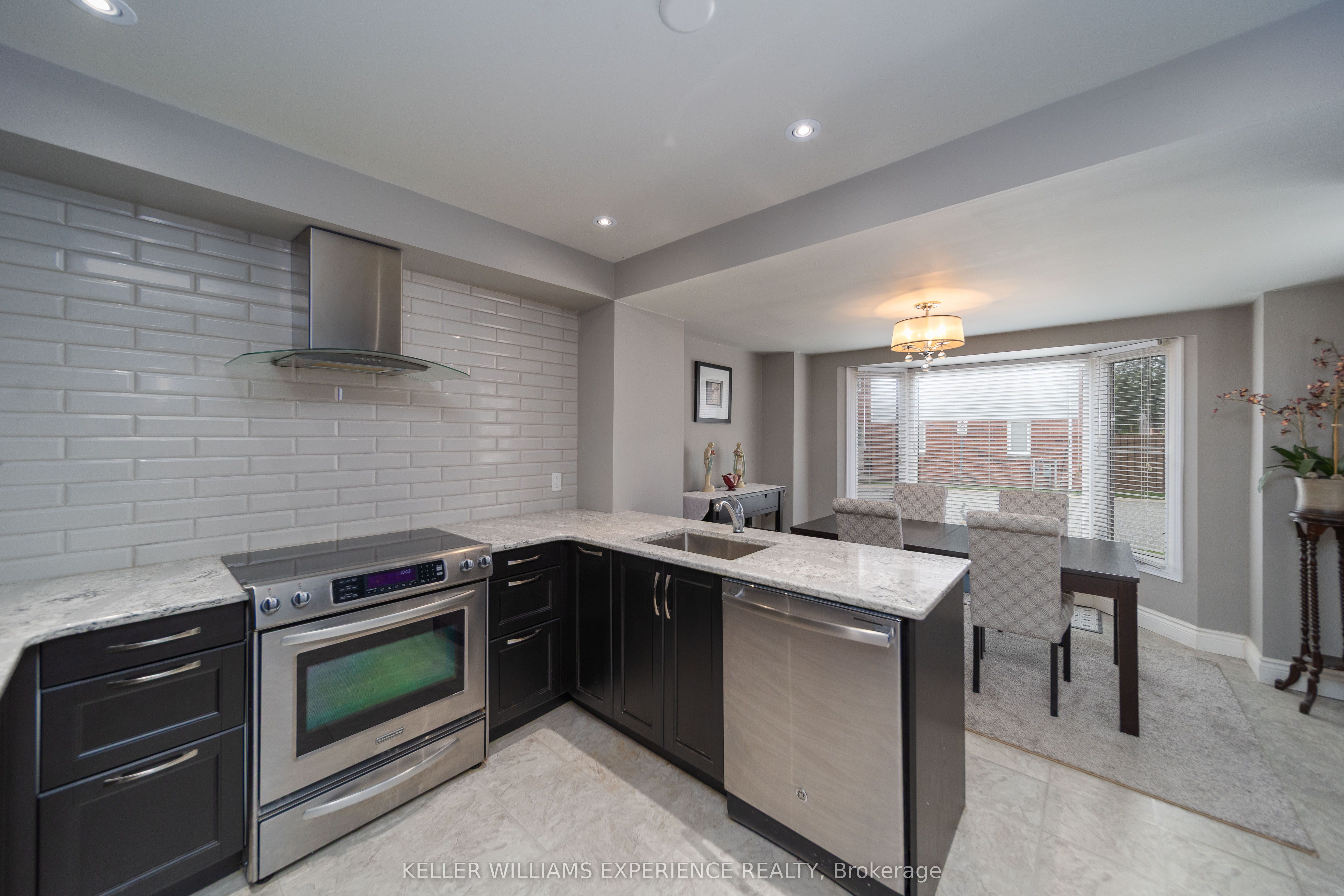 63 Shoreline Drive, Bracebridge, ON P1L 1Z3 photo 3