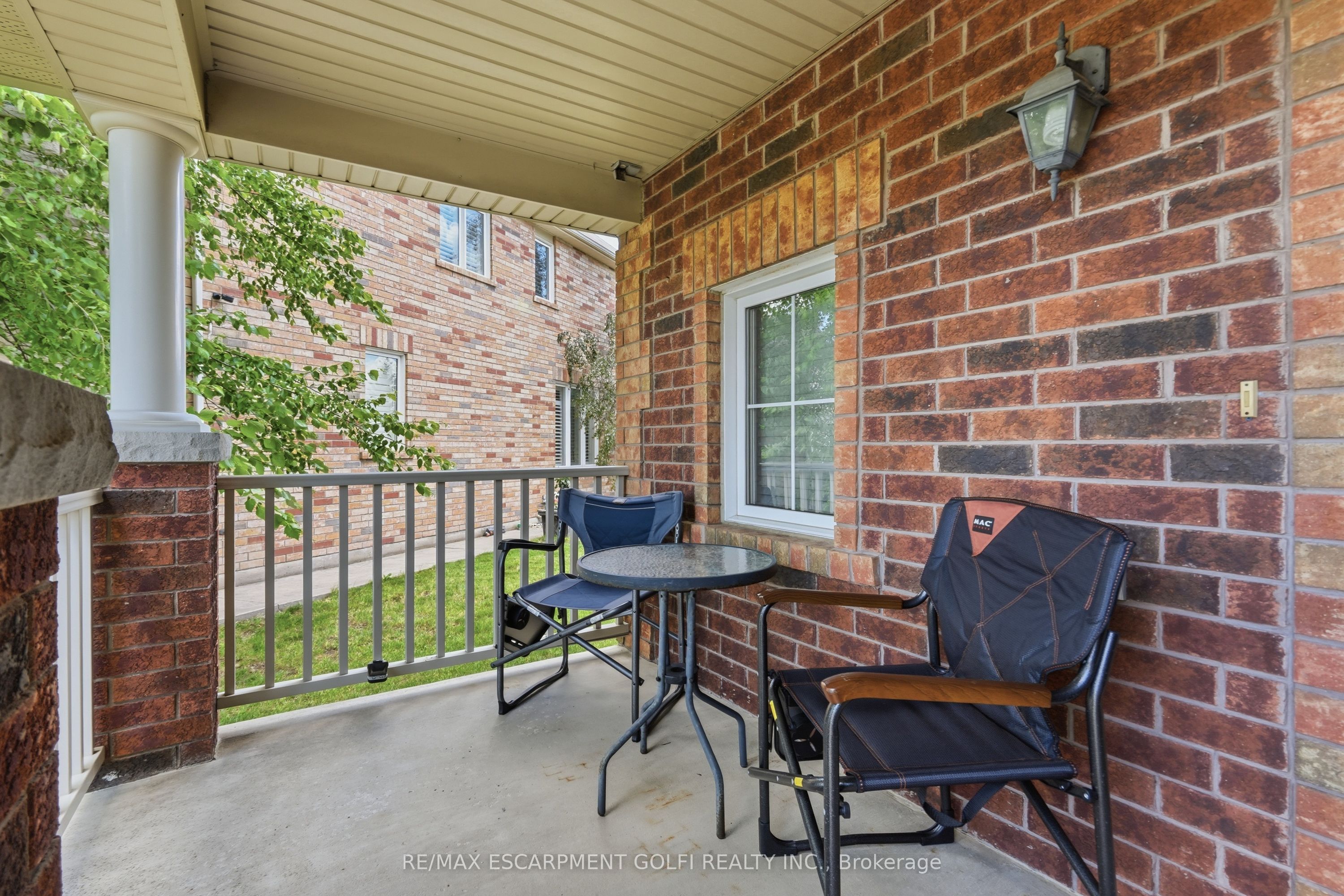 240 Emick Drive, Hamilton, ON L9K 0E1 photo 5