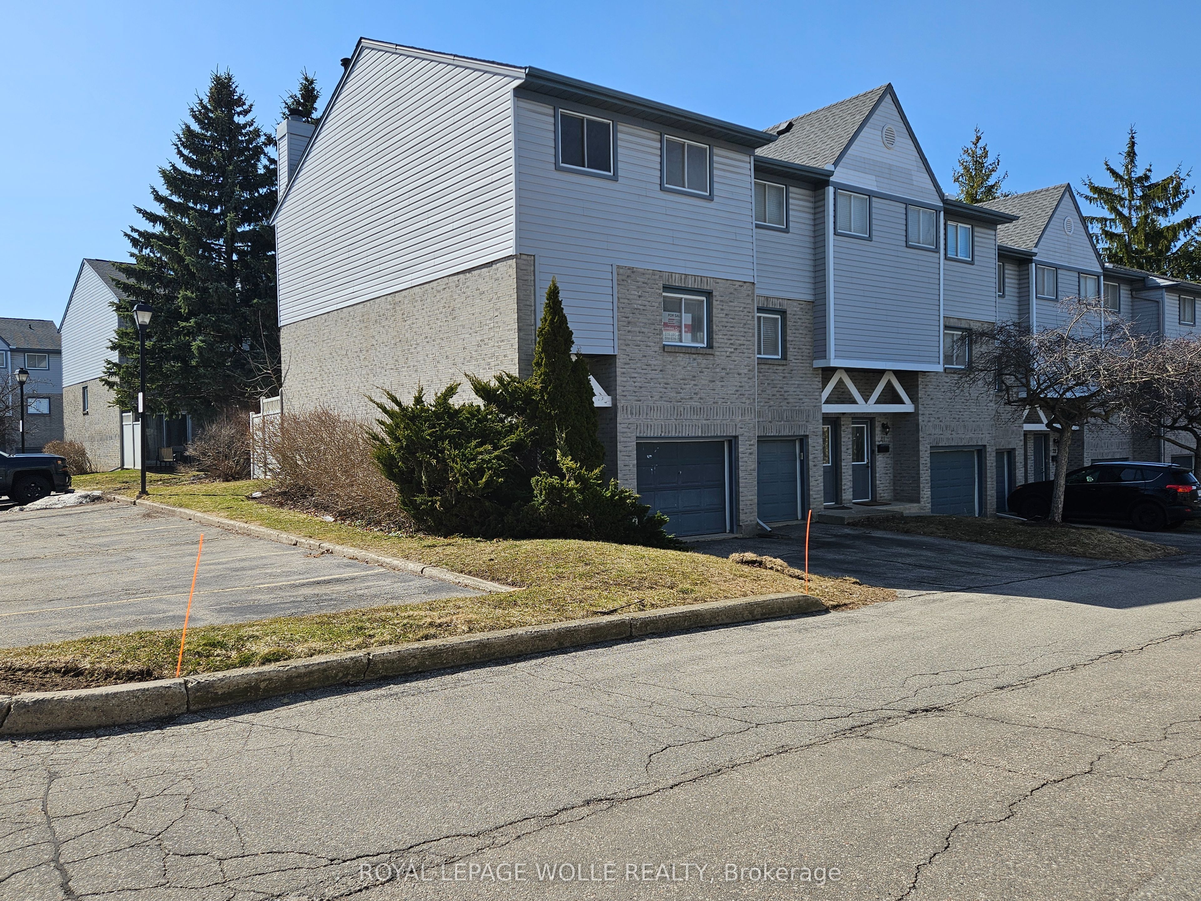 589 Beechwood Drive 43, Waterloo, ON N2T 2K9 photo 2