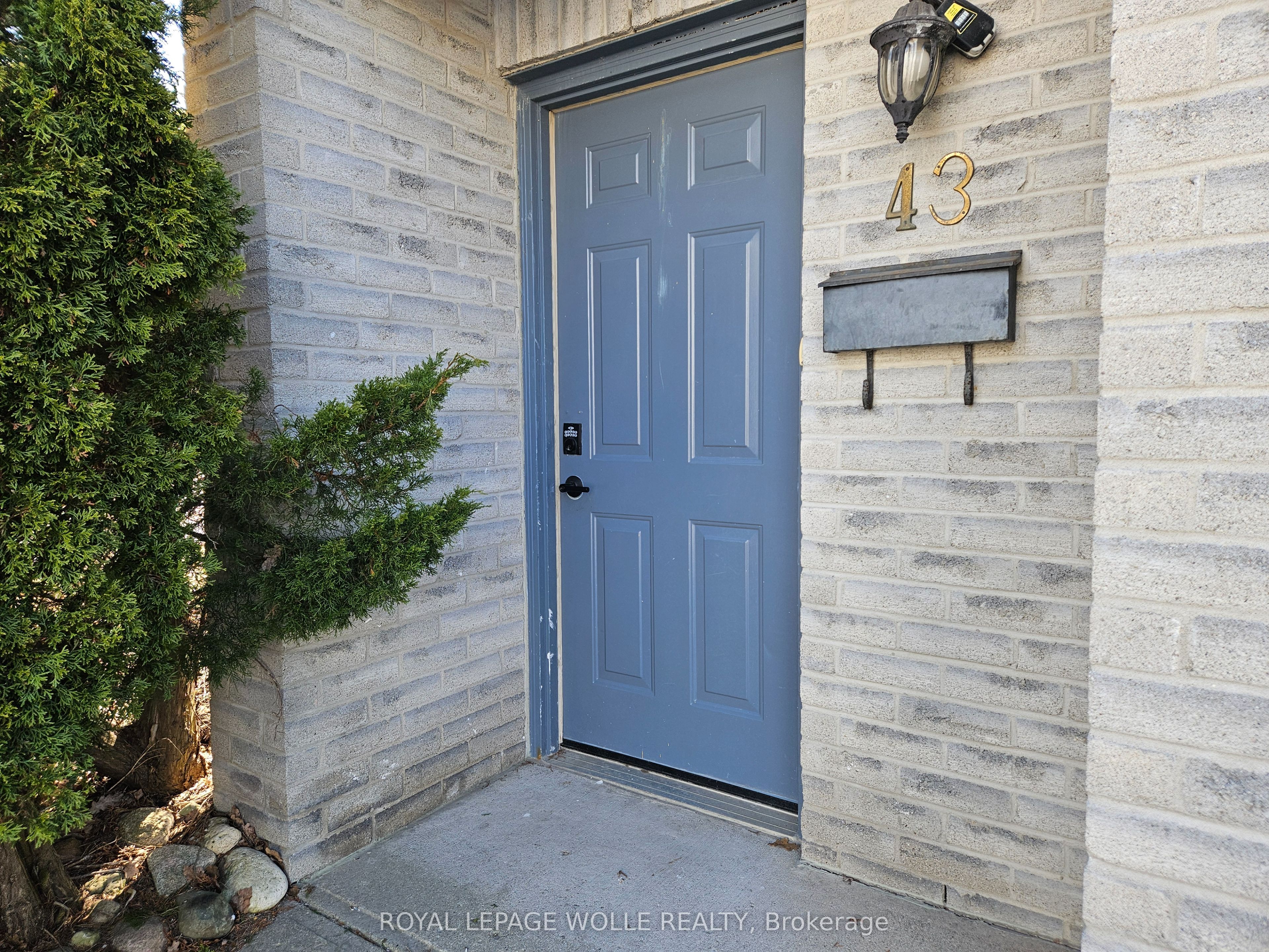 589 Beechwood Drive 43, Waterloo, ON N2T 2K9 photo 3