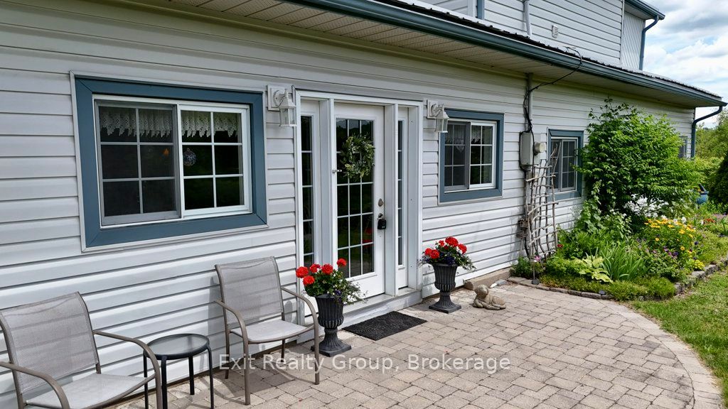 1466 Carman Road, Quinte West, ON K8V 5P4 photo 3