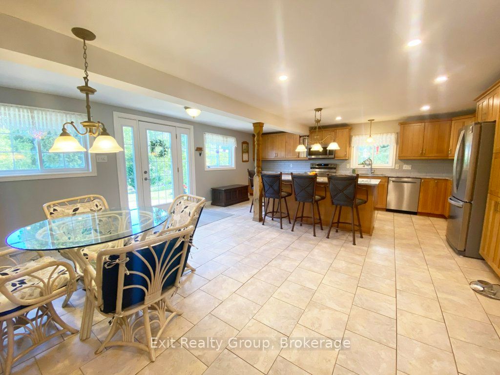 1466 Carman Road, Quinte West, ON K8V 5P4 photo 4