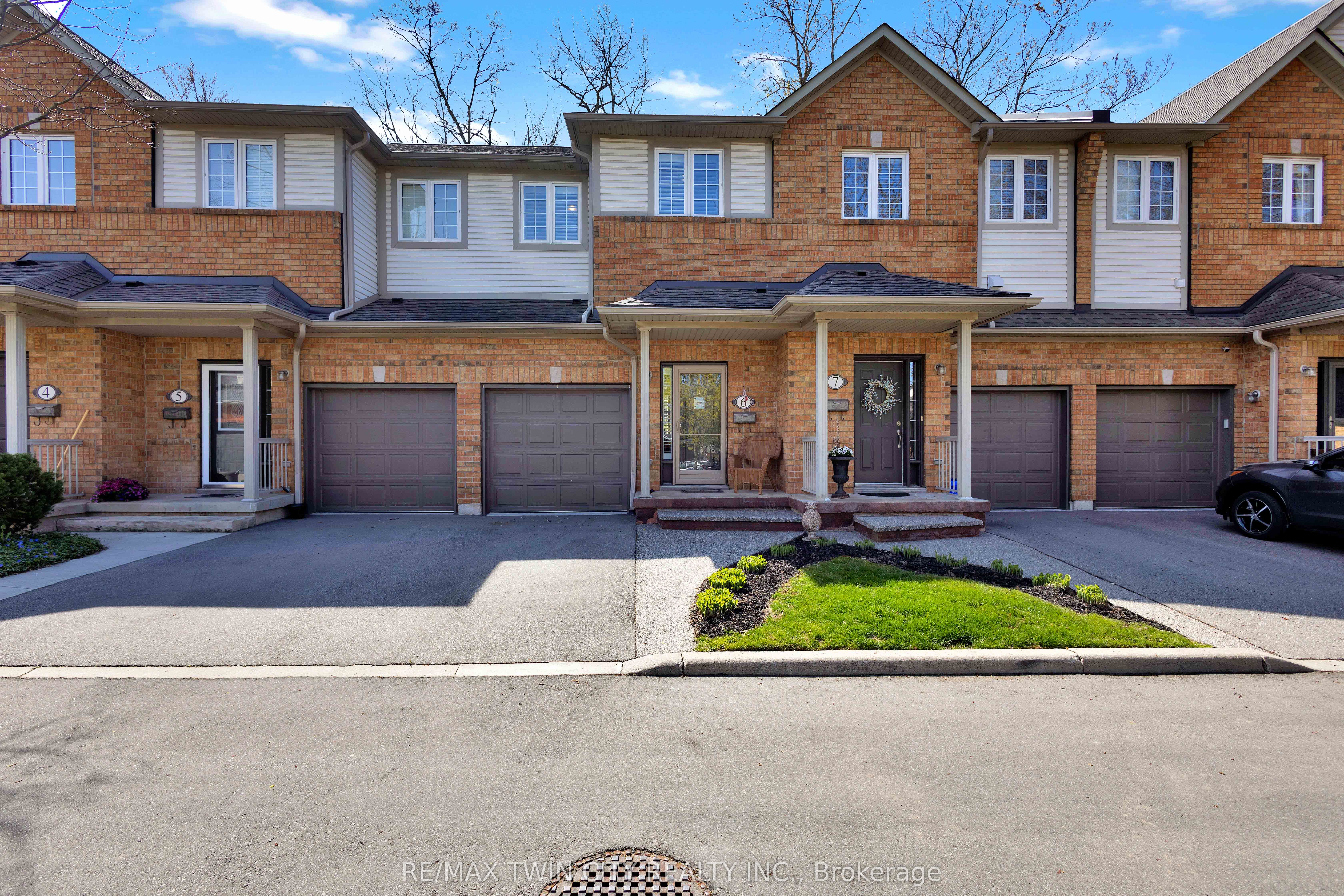 120 Beddoe Drive 6, Hamilton, ON L8P 4Z4 photo 2