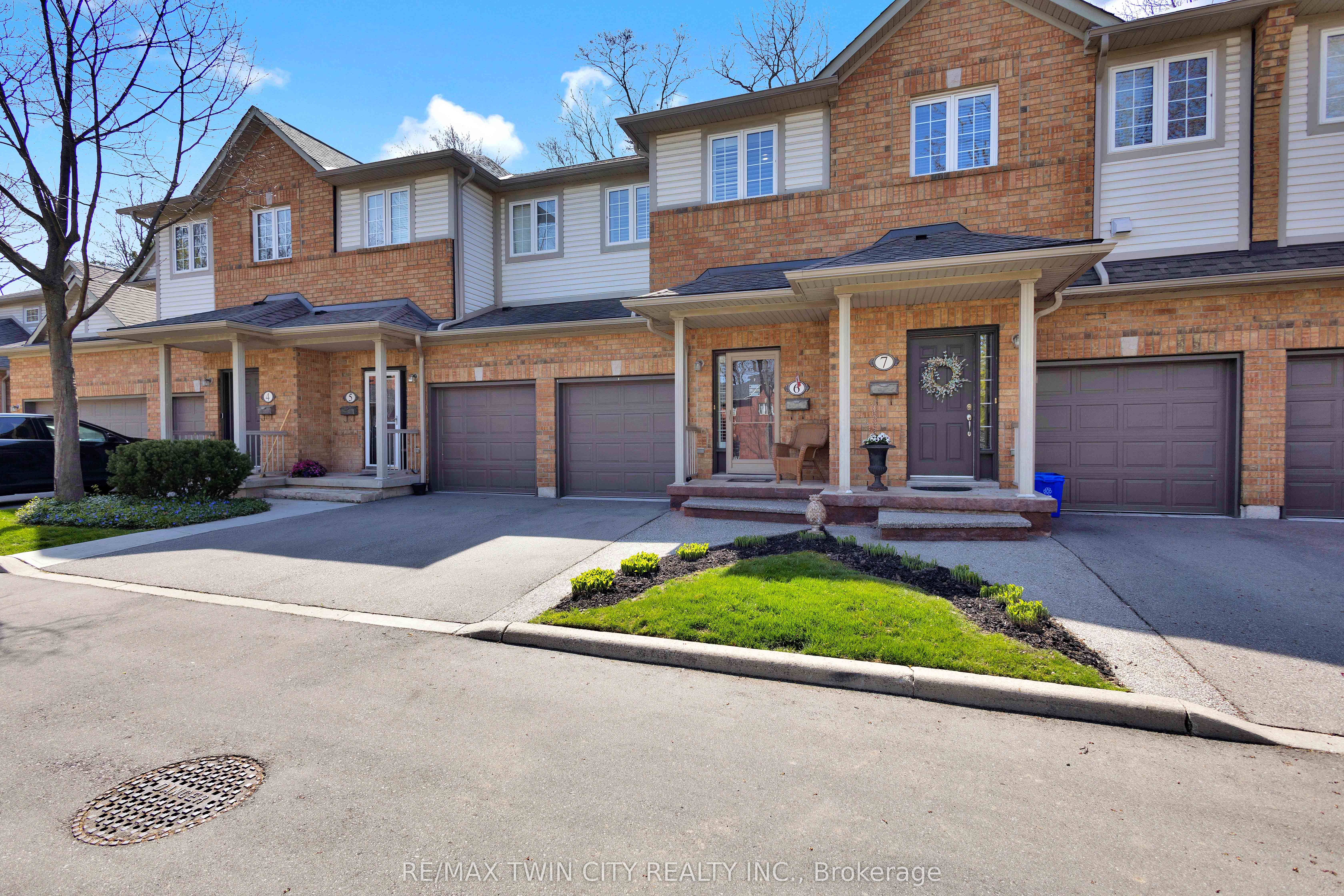 120 Beddoe Drive 6, Hamilton, ON L8P 4Z4 photo 3