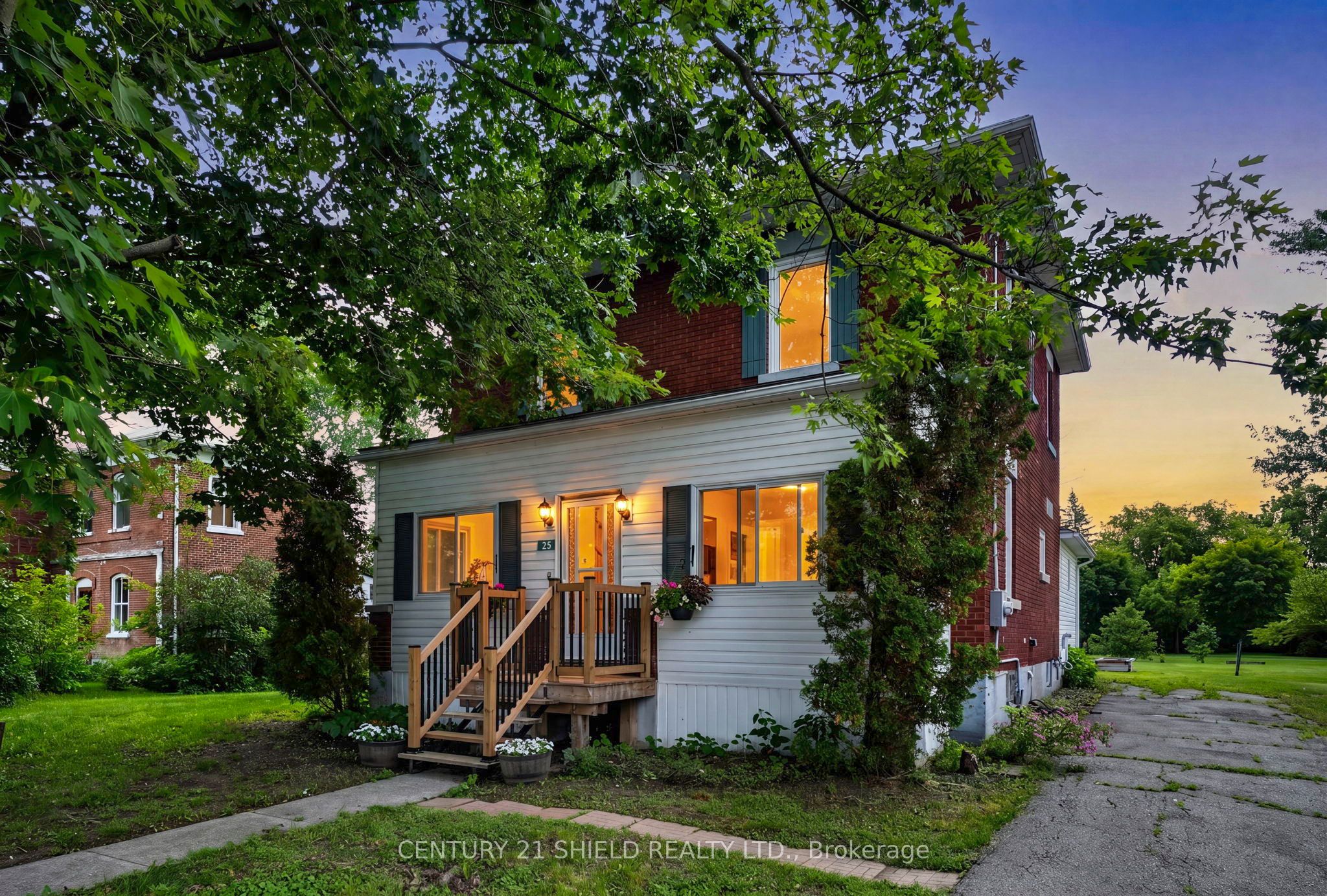 25 Front Street, North Stormont, ON K0C 1K0