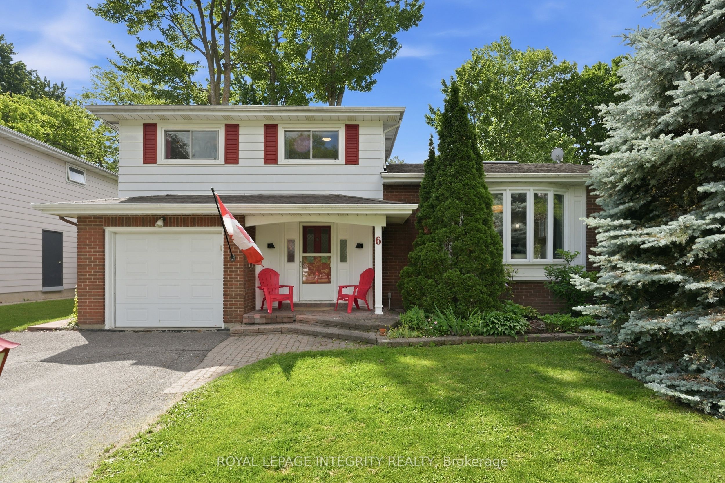 6 Woodview Crescent, Blackburn Hamlet, ON K1B 3A9