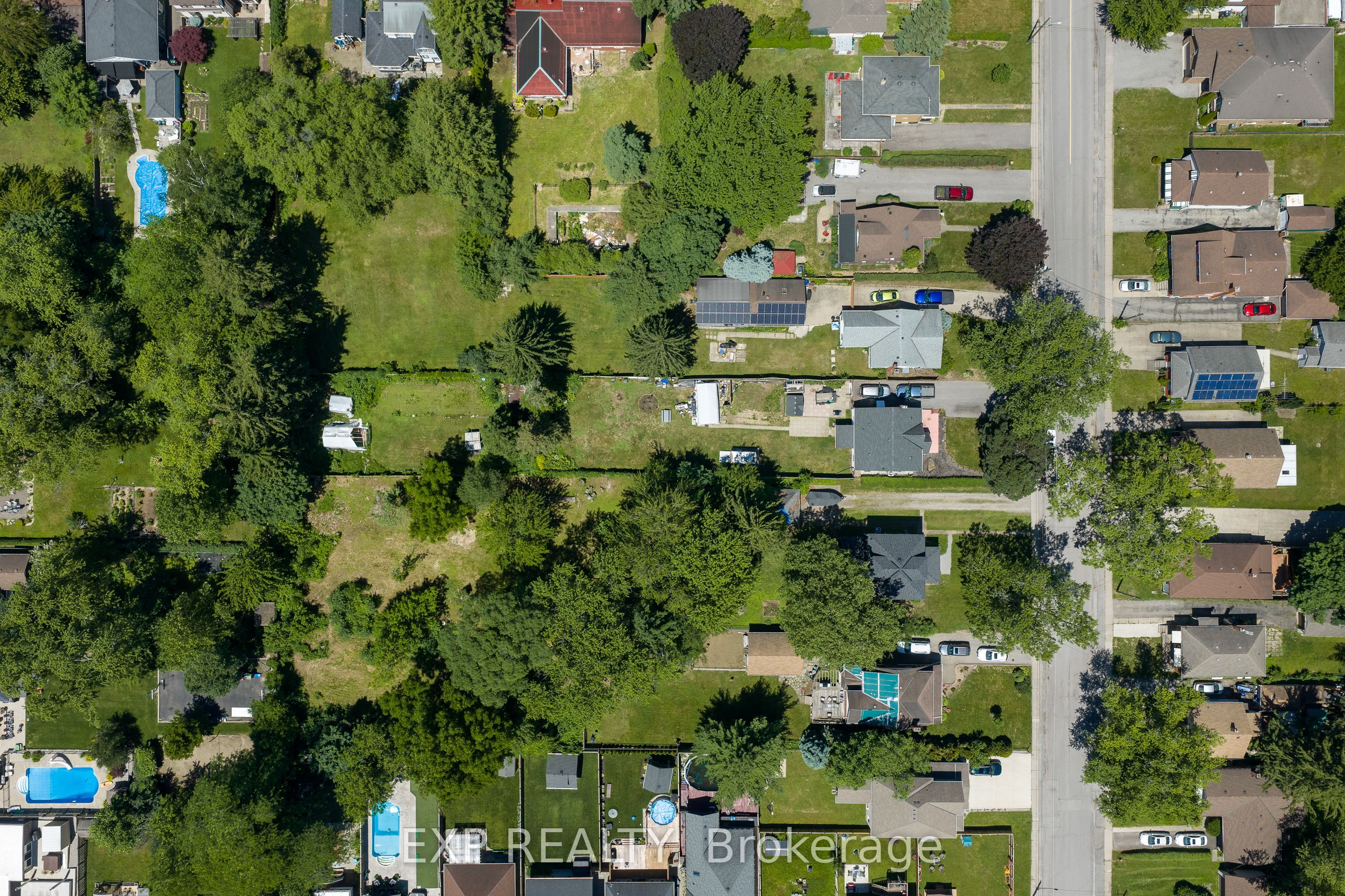 6111 Carlton Avenue, Niagara Falls, ON L2G 5J8 photo 3