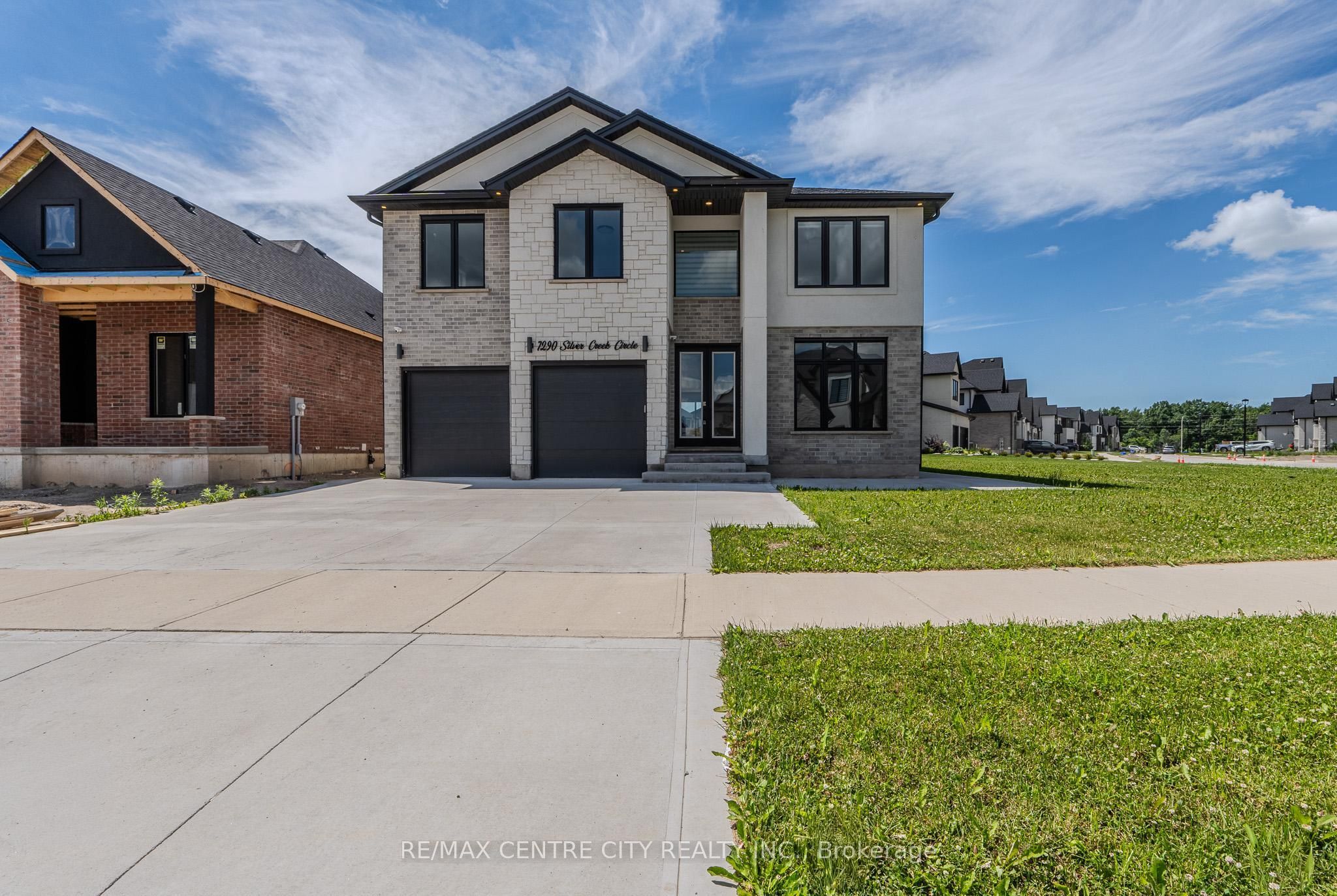 7290 Silver Creek Circle, London South, ON N6P 0G9