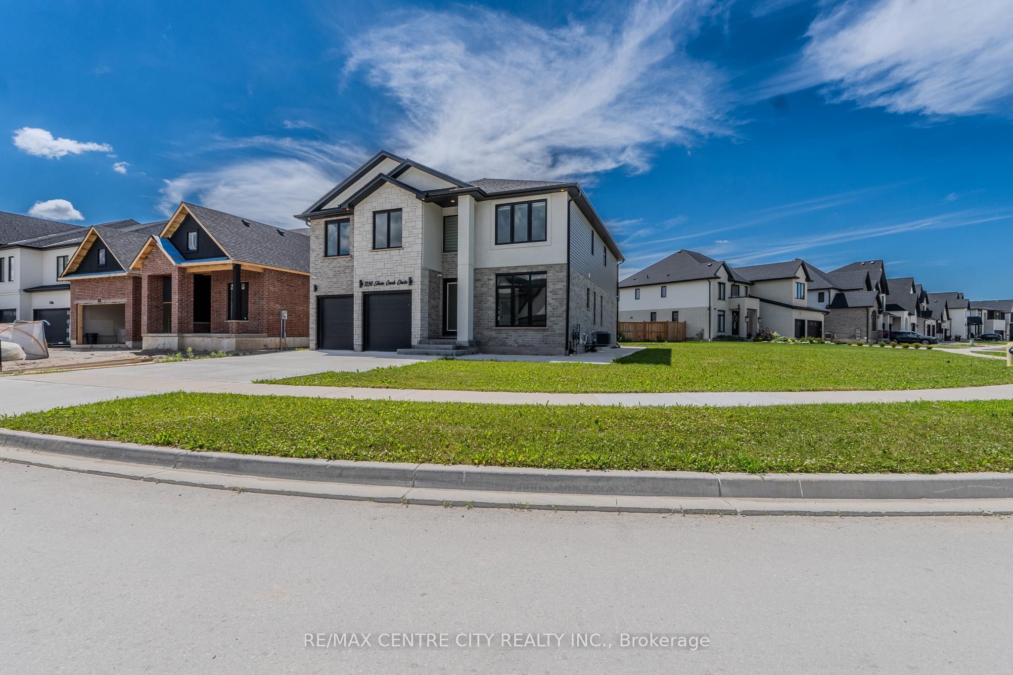 7290 Silver Creek Circle, London South, ON N6P 0G9 photo 3