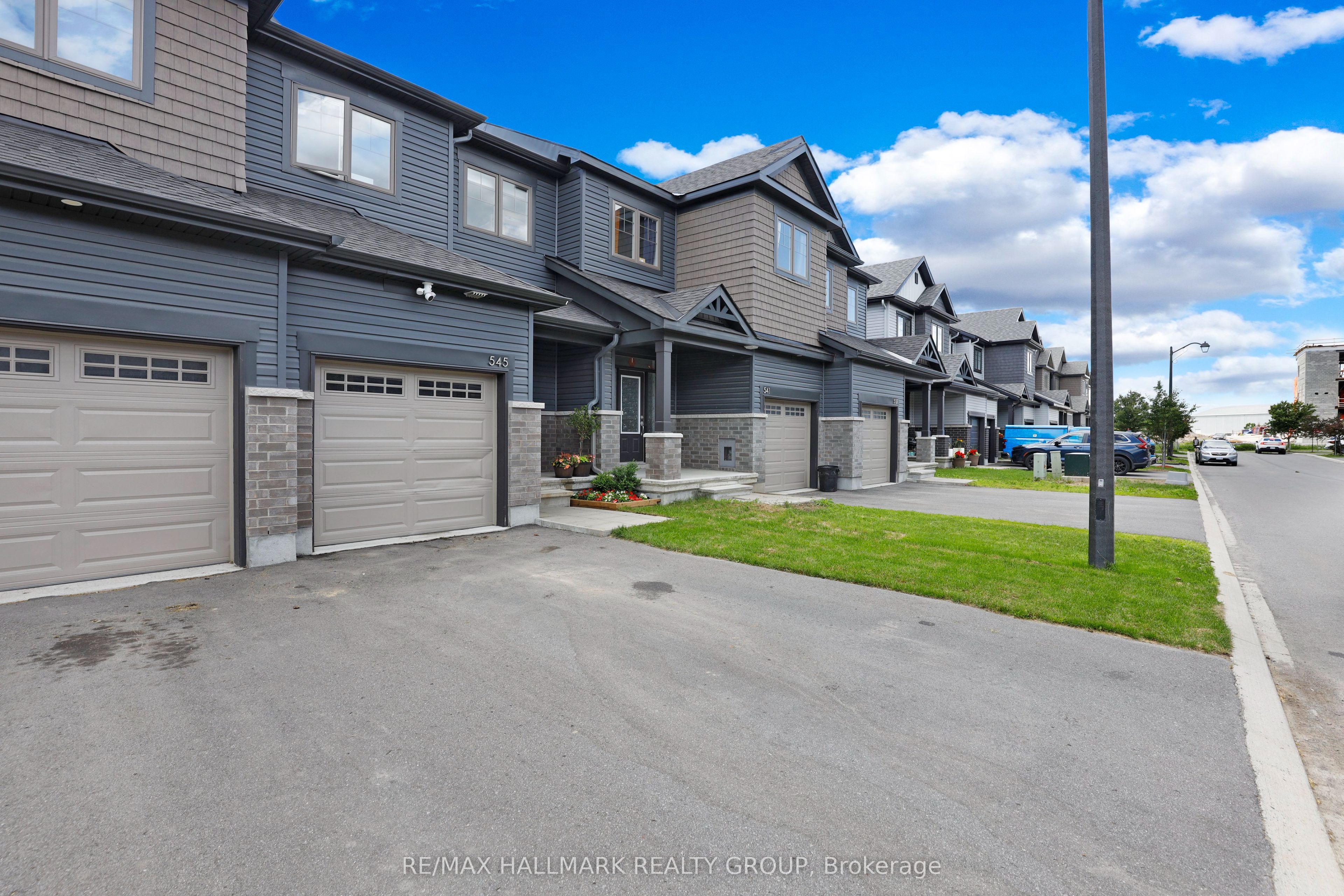 545 Enclave Lane, Clarence-Rockland, ON K4K 0M8 photo 3