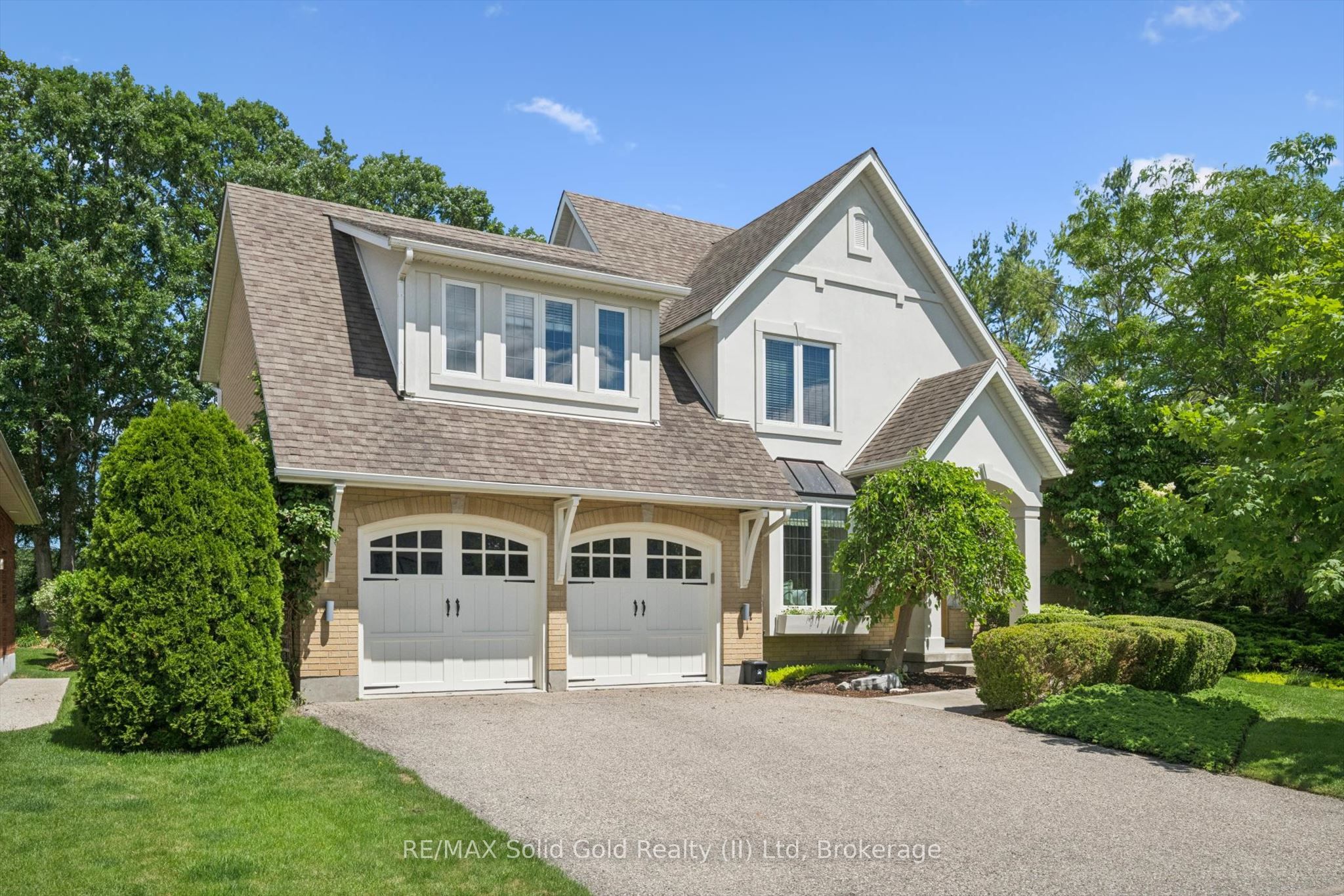 576 Falconridge Crescent, Waterloo, ON N2K 4J2 photo 2