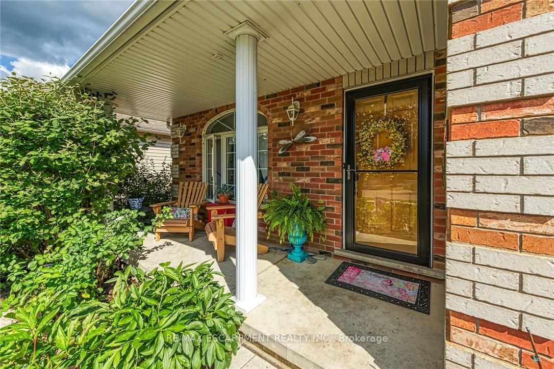 64 Caledonia Avenue, Haldimand, ON N3W 2M9 photo 4