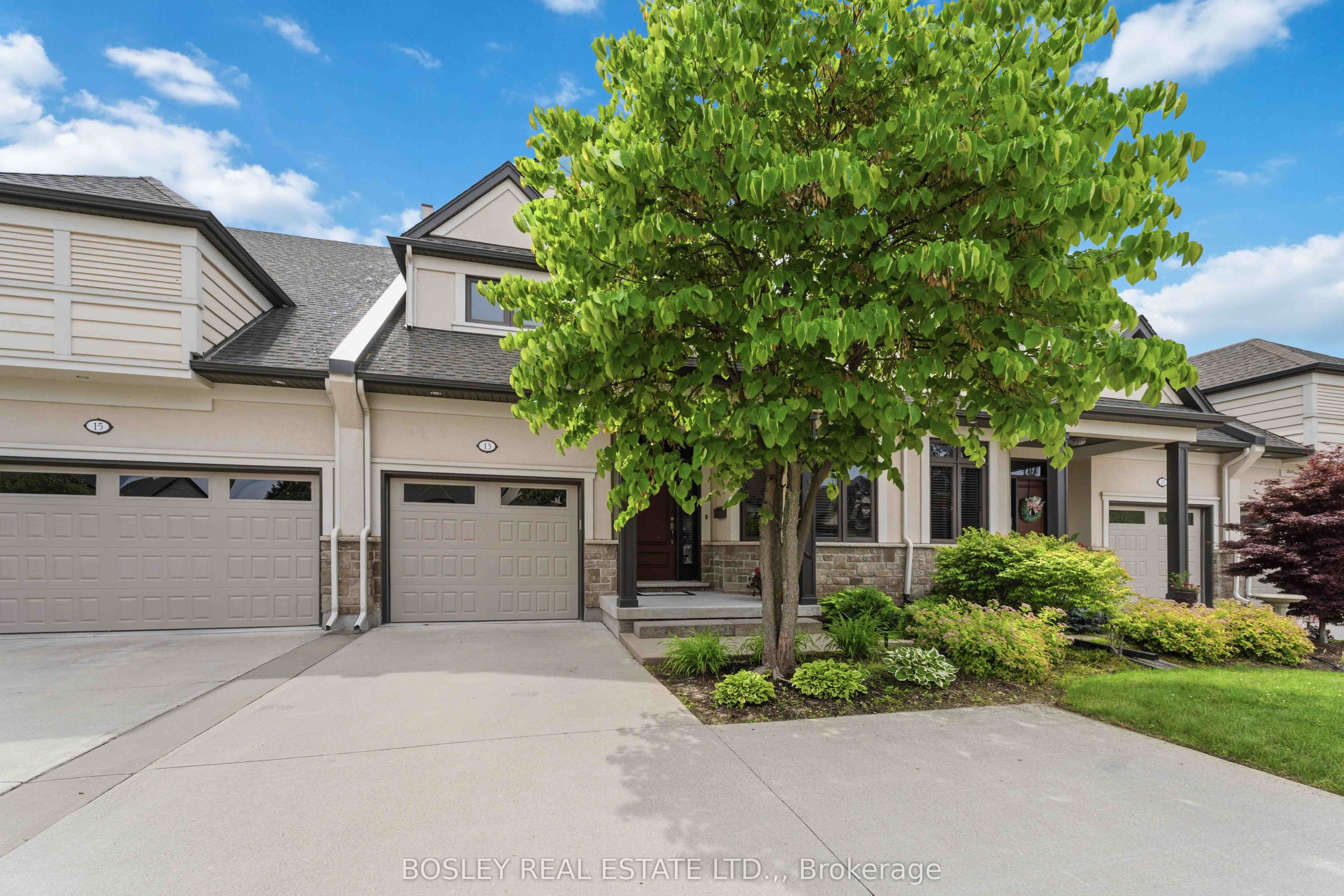 13 Emerald Common, St. Catharines, ON L2M 0A7