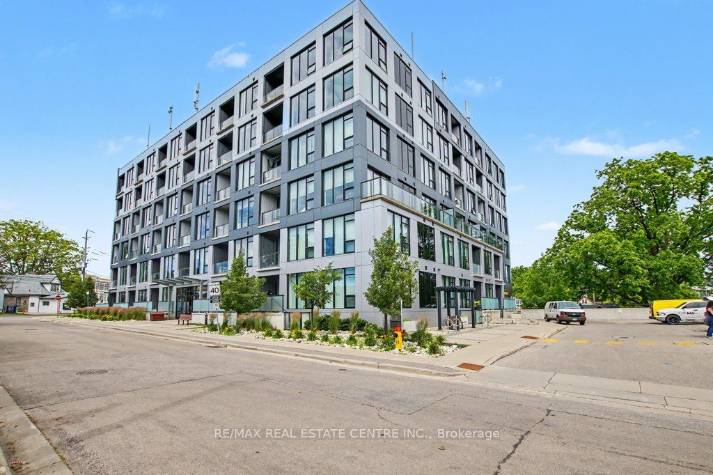 690 King Street W 101, Kitchener, ON N2H 5L8 photo 5