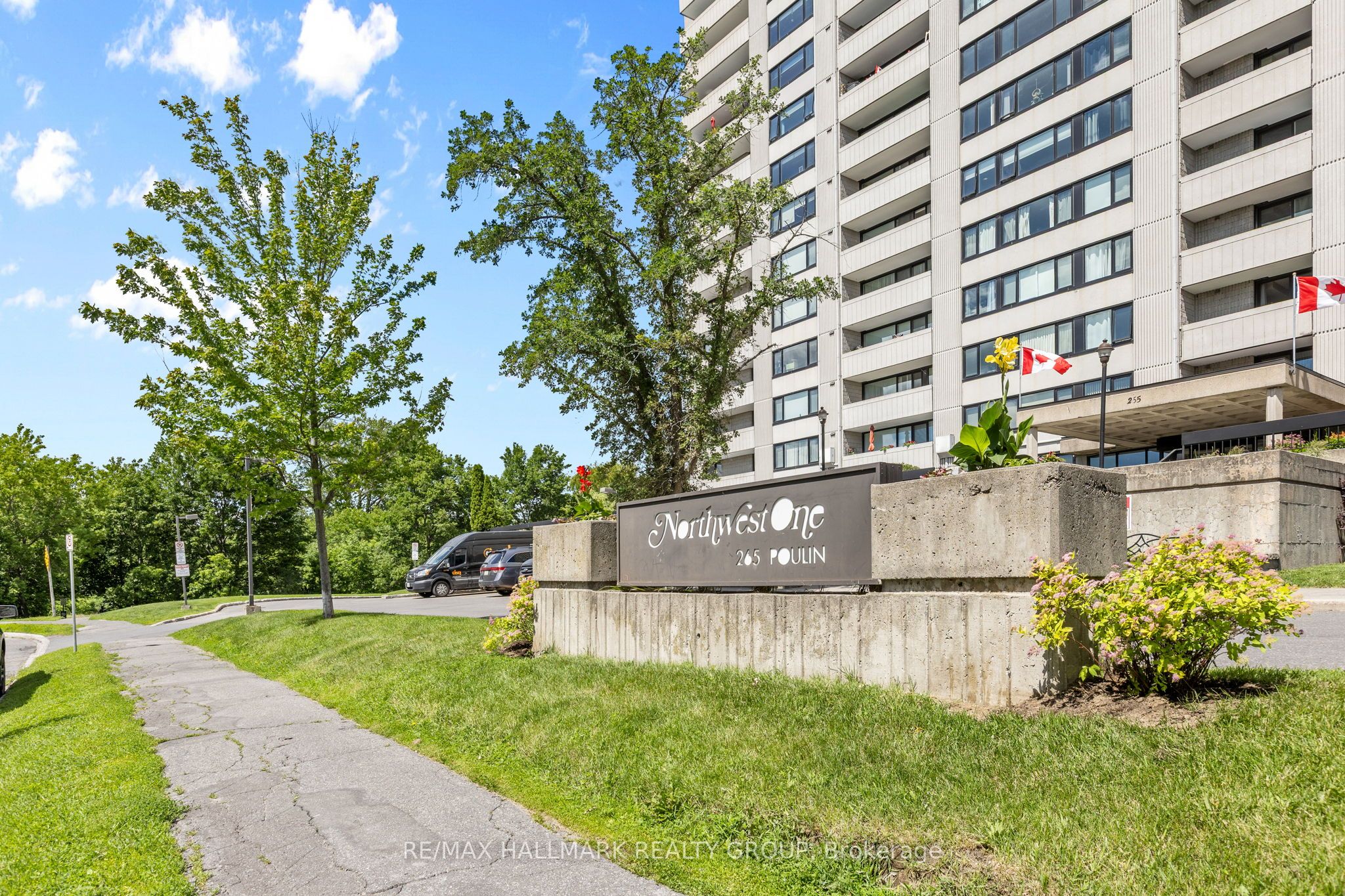 265 Poulin Avenue 805, Britannia - Lincoln Heights and Area, ON K2B 7Y8 photo 2