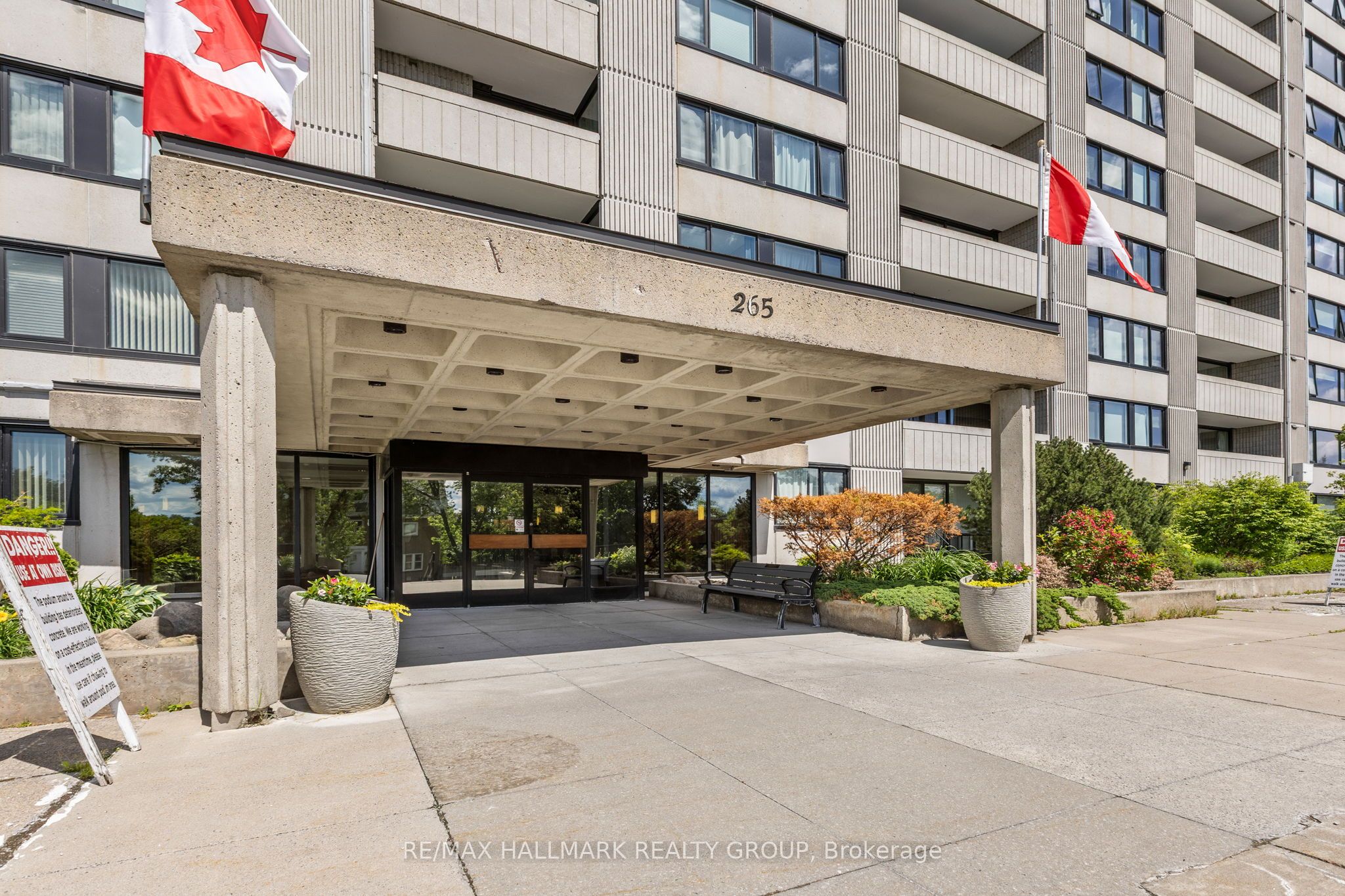 265 Poulin Avenue 805, Britannia - Lincoln Heights and Area, ON K2B 7Y8 photo 3