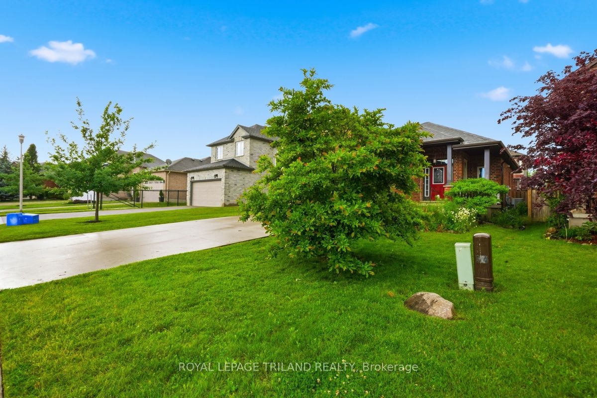 989 Roulston Crescent, London North, ON N6H 0E8 photo 3