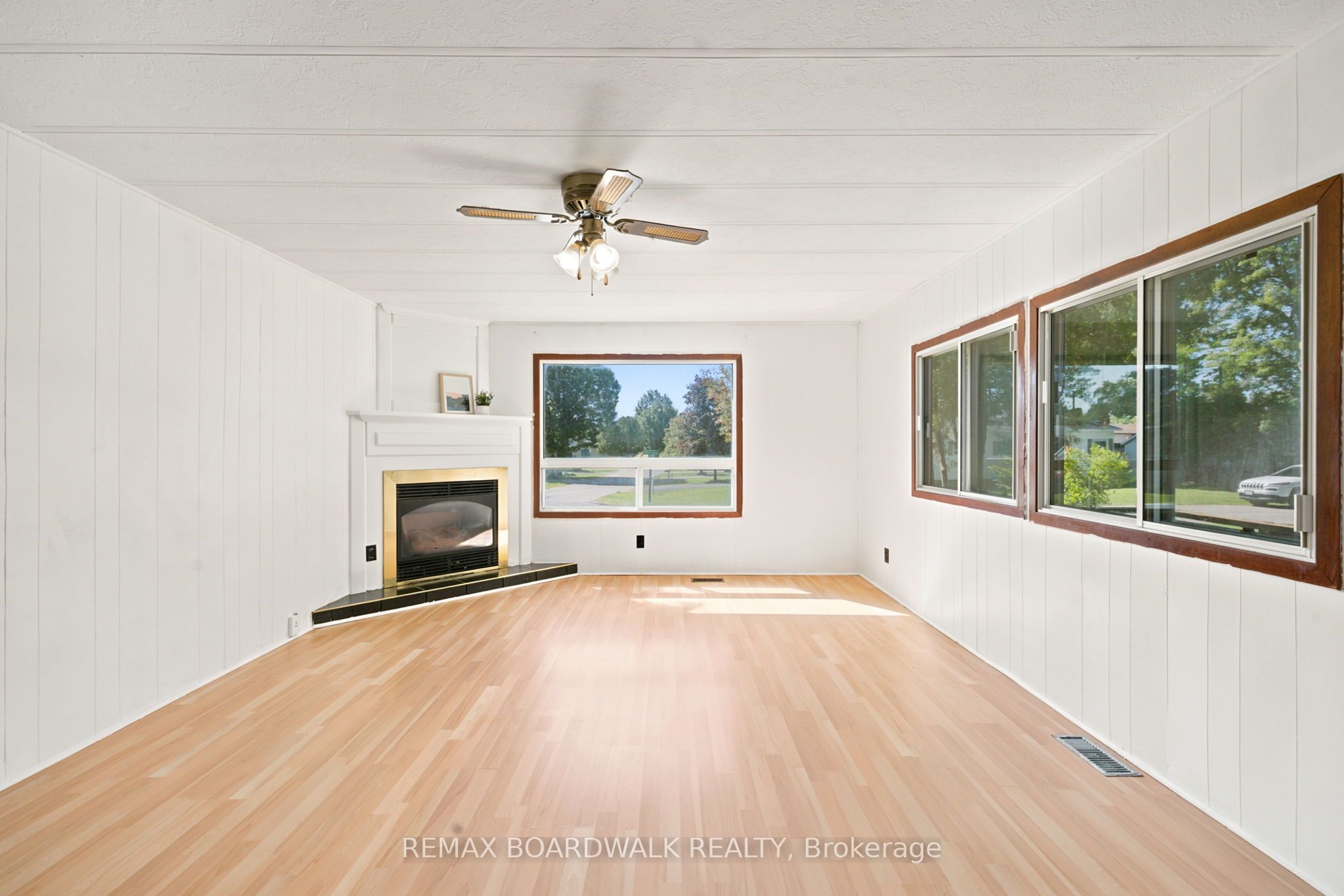 516 Maplegrove Road, Carleton Place, ON K7C 4R4 photo 4