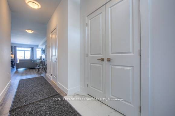 154 Sycamore Street, Blue Mountains, ON L9Y 4E2 photo 2