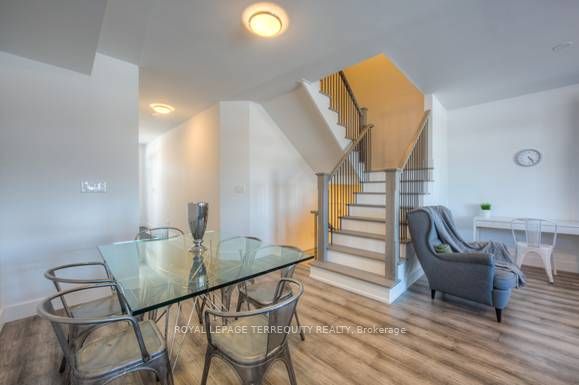 154 Sycamore Street, Blue Mountains, ON L9Y 4E2 photo 5