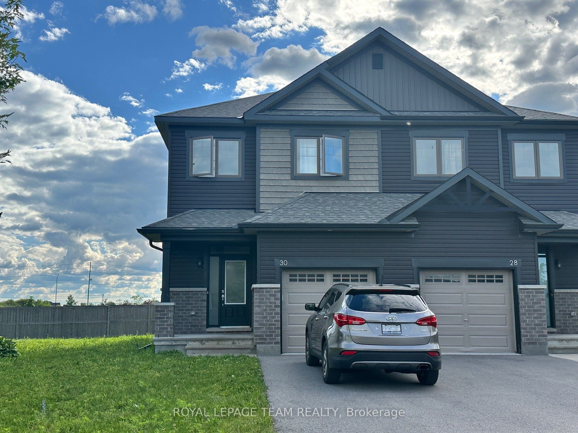 30 ROOKIE Crescent, Kanata, ON K2V 0R9 photo 2