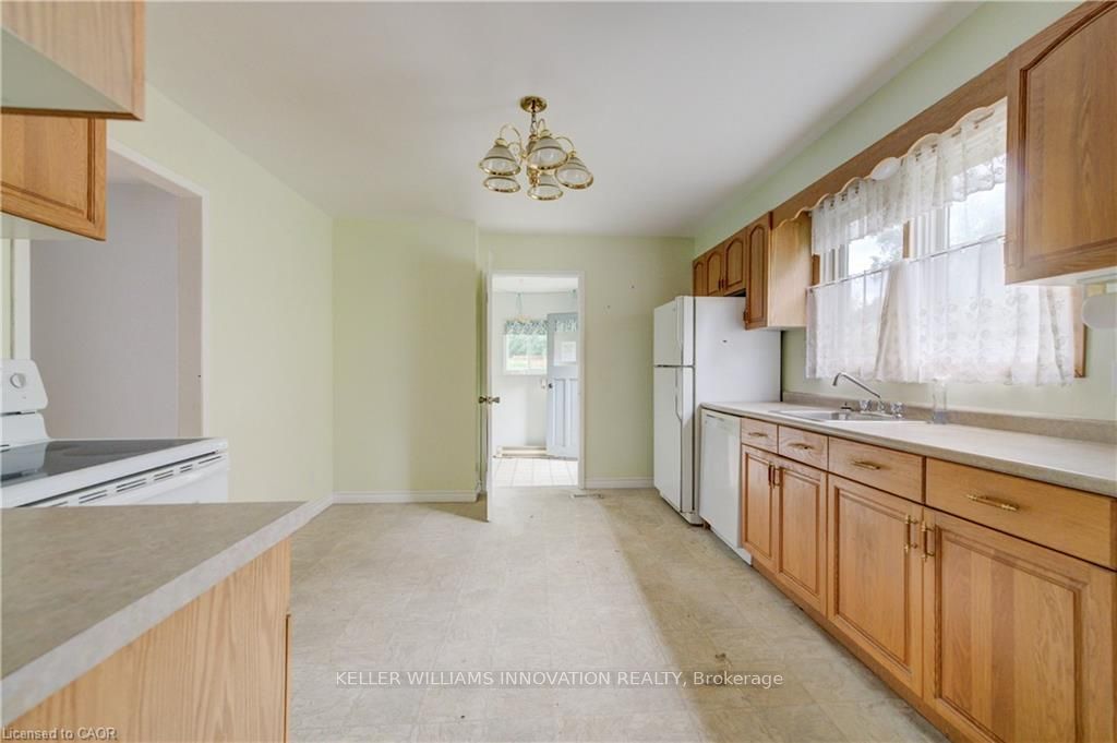 56 Agnes Street, Kitchener, ON N2G 2E8 photo 5