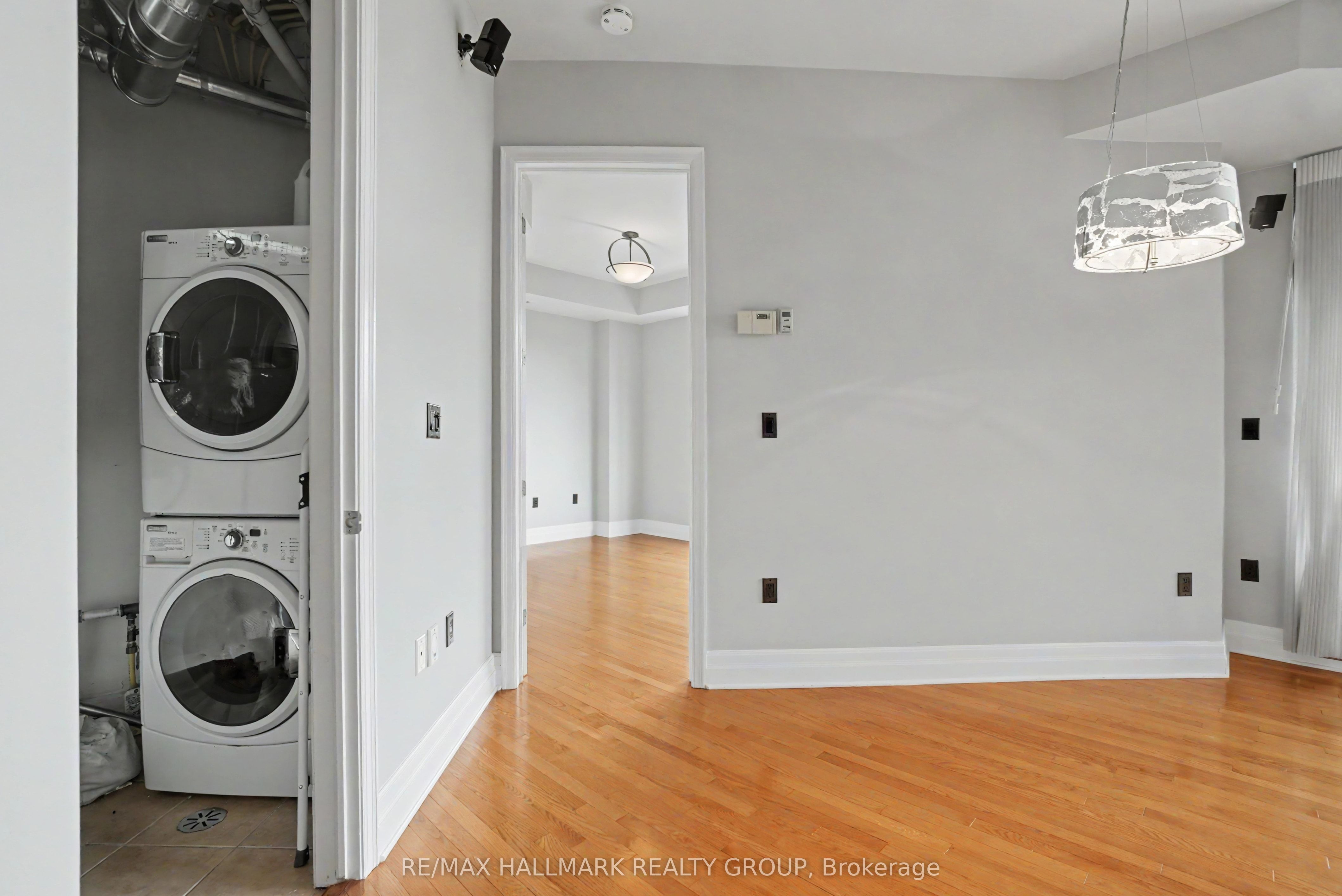 260 Besserer Street 408, Lower Town - Sandy Hill, ON K1N 1J3 photo 3