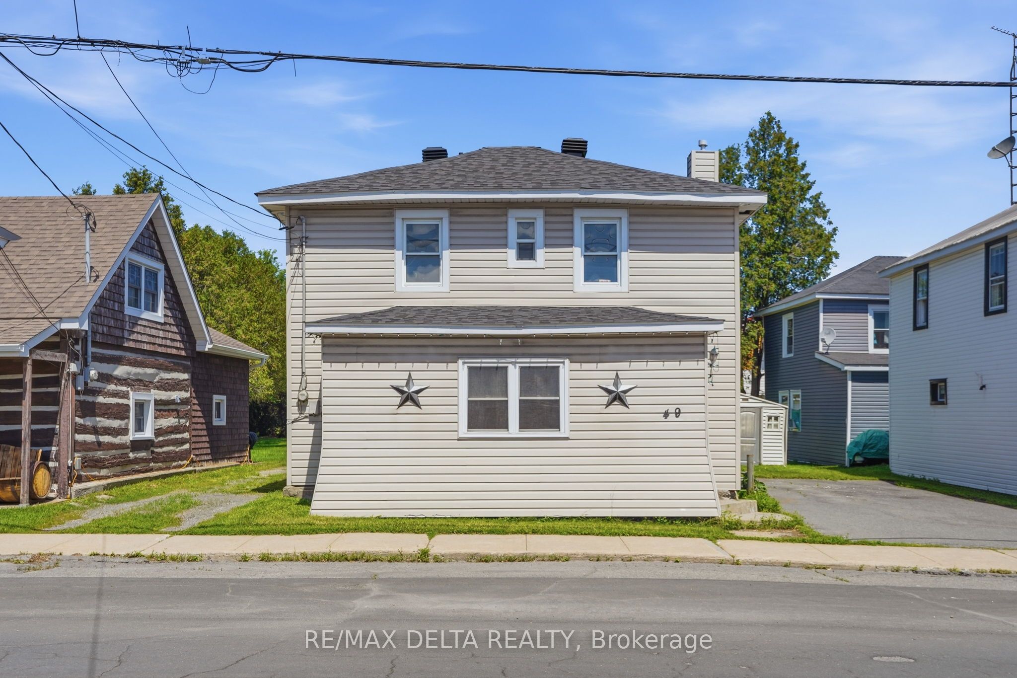 49 Lochiel Street E, North Glengarry, ON K0C 1A0 photo 2