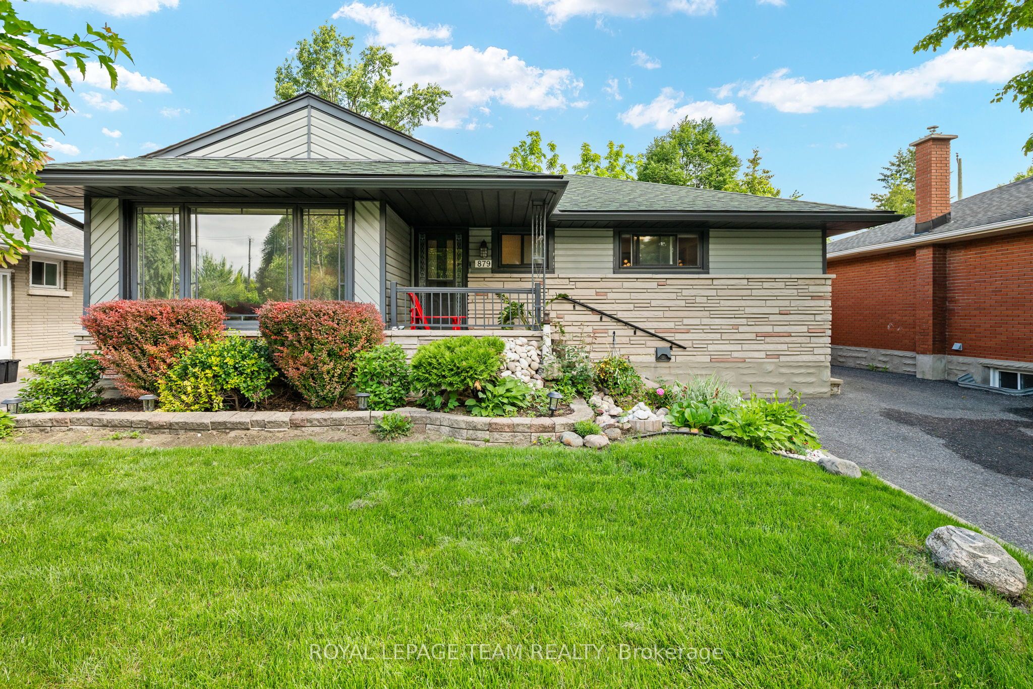 879 PLEASANT PARK Road, Elmvale Acres and Area, ON K1G 1Z1