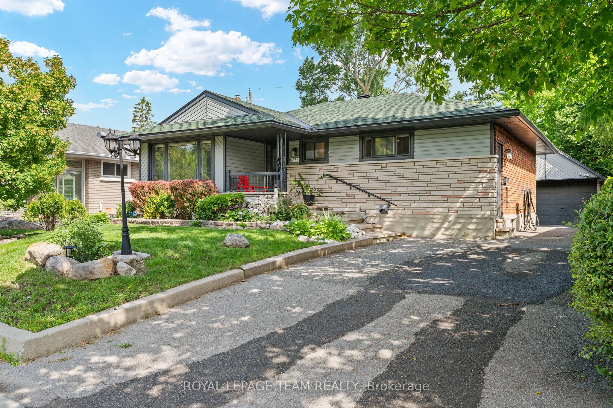 879 PLEASANT PARK Road, Elmvale Acres and Area, ON K1G 1Z1 photo 2