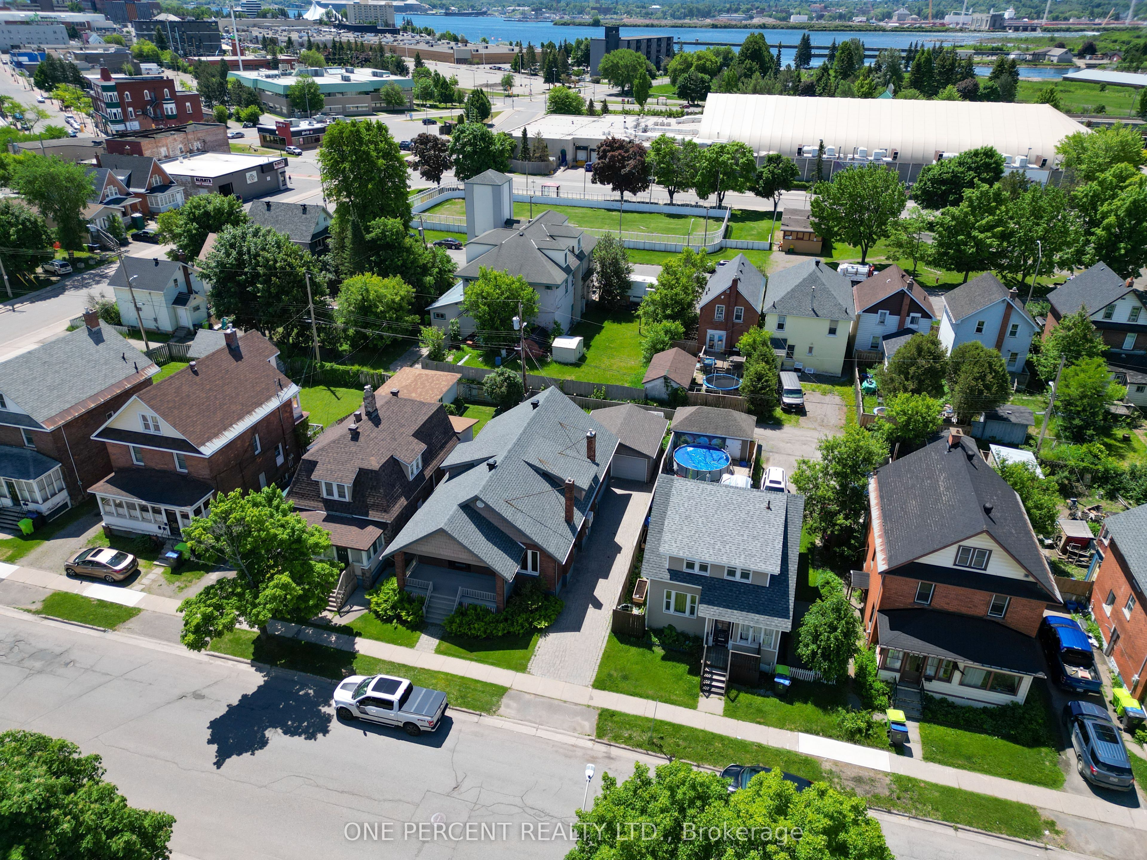 127 Albert Street W, Sault Ste Marie, ON P6A 1B5 photo 4