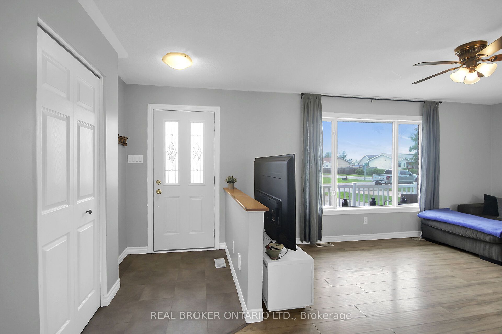 11 Lori Lane, North Dundas, ON K0C 1H0 photo 3