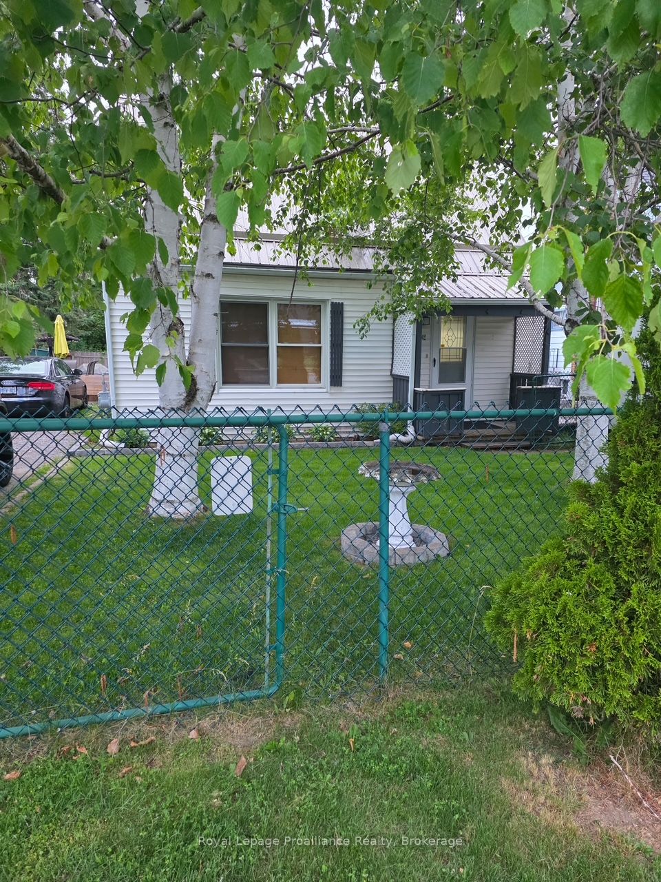 42 Kerr Crescent, Quinte West, ON K8V 2W4